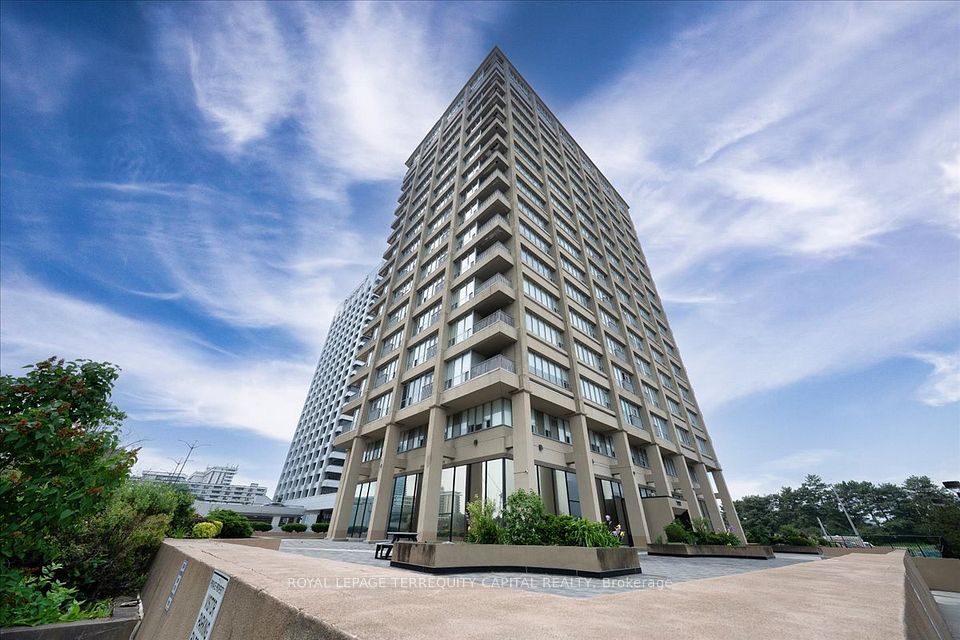 797 Don Mills Road 1501, Toronto, On M3c 1v1