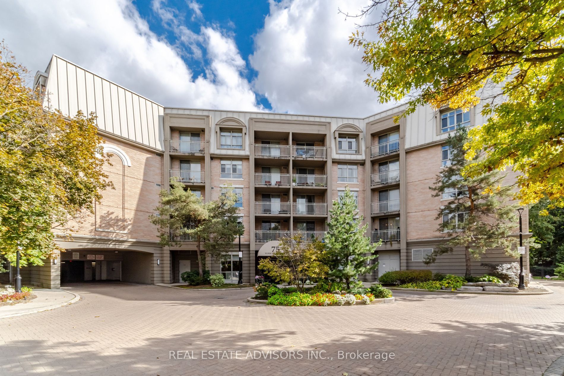 75 York Mills Road 309, Toronto, On M2p 2e7