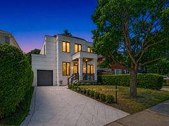 303 Ridley Boulevard, Toronto, On M3h 1k8