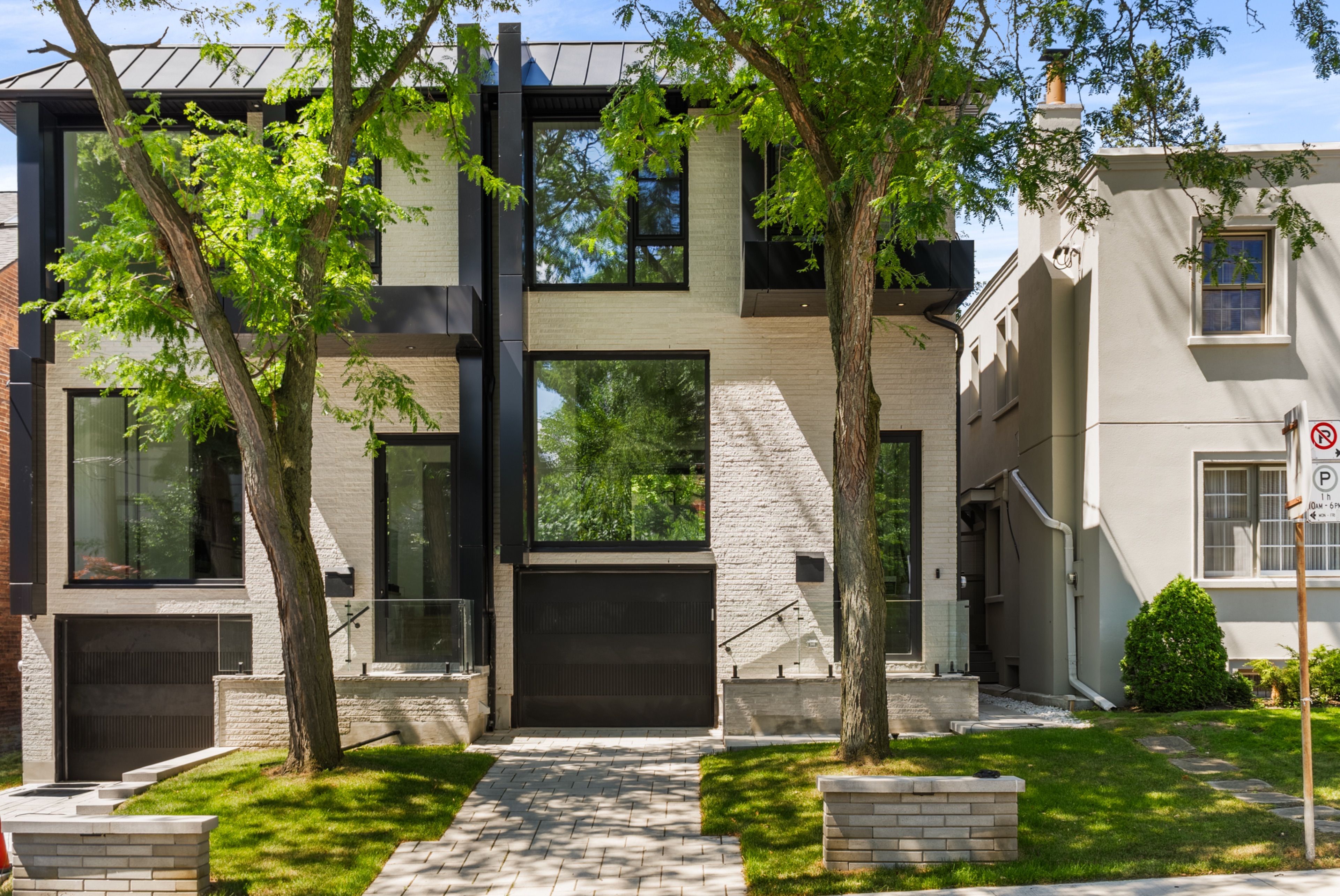 74b Rathnelly Avenue, Toronto, On M4v 2m6