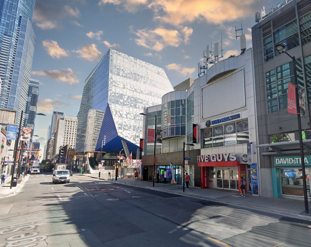 331 - 333 Yonge Street 2nd & 3rd Floor, Toronto, On M5b 1r7
