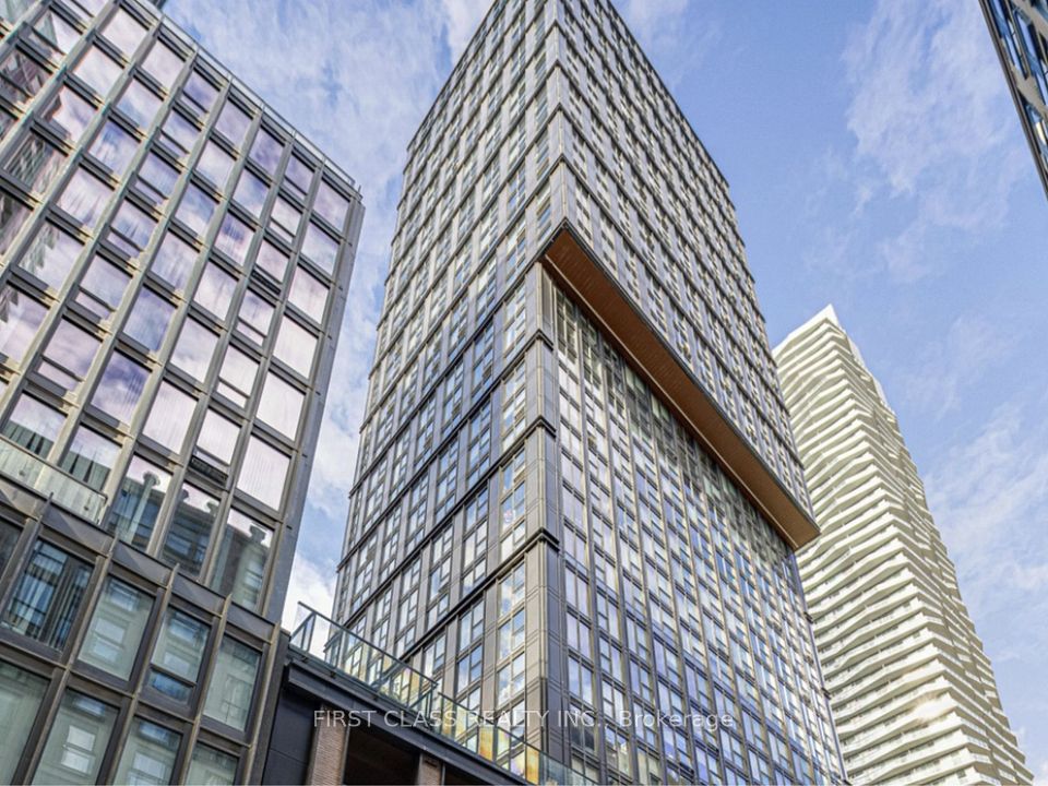 82 Dalhousie Street 2517, Toronto, On M5b 0c5
