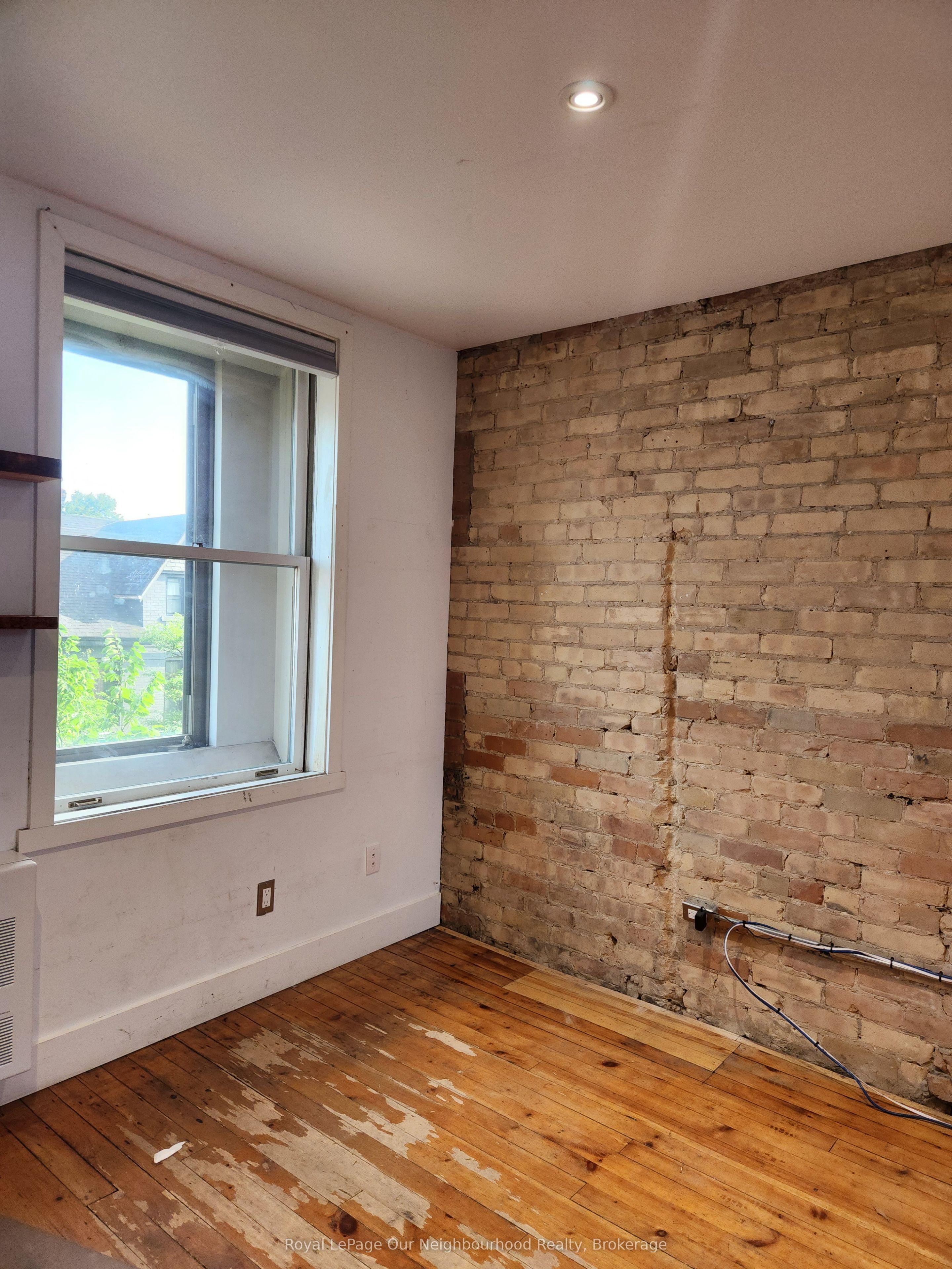 412 Bloor Street W 301, Toronto, On M5s 1x5