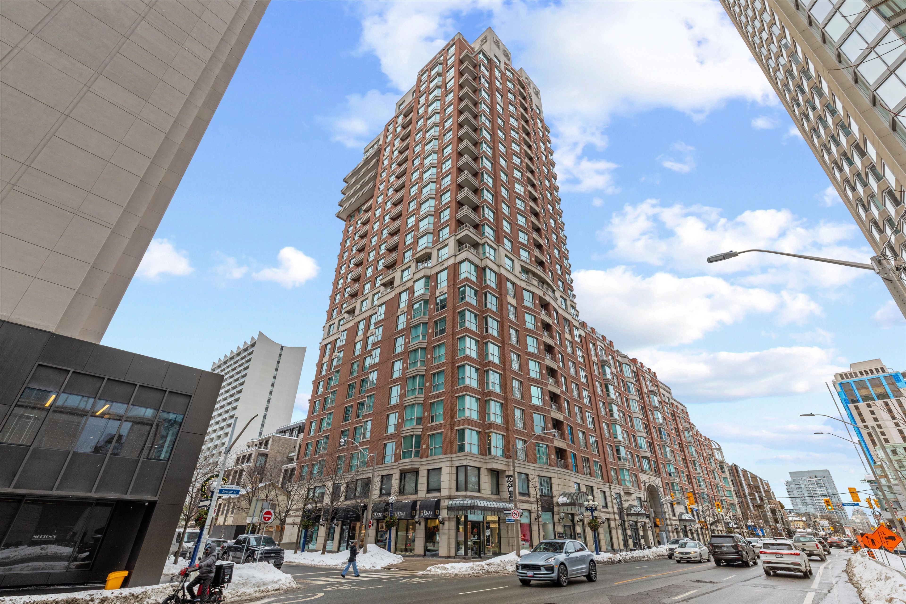 38 Avenue Road 1-2, Toronto, On M5r 2g2