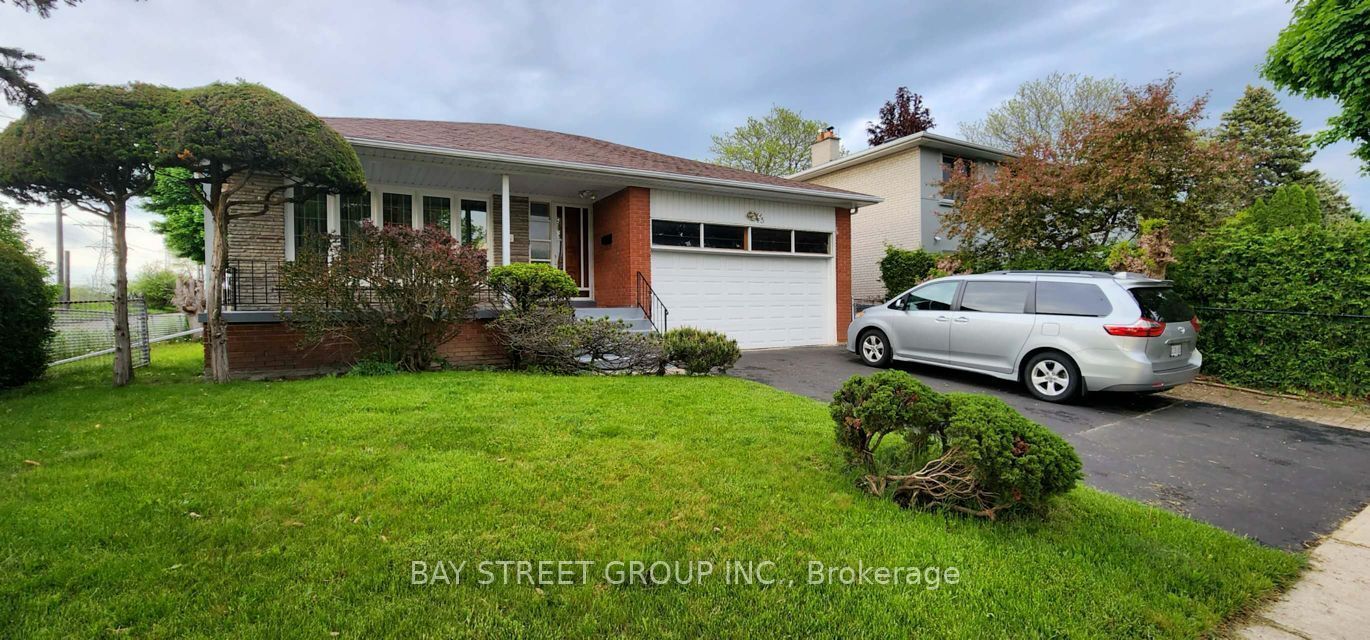 45 Pineway Boulevard Room1, Toronto, On M2h 1a5
