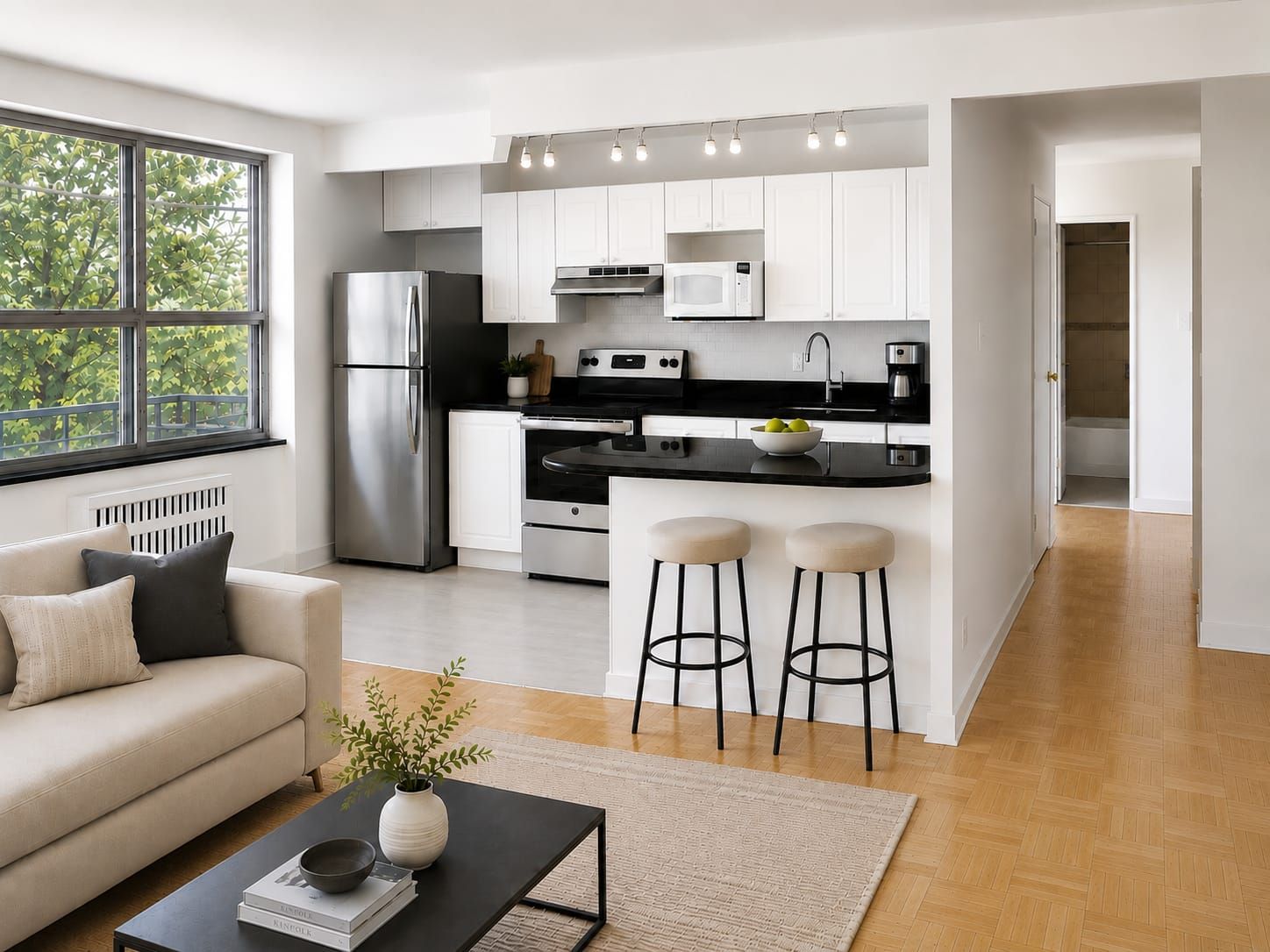 4 Sherbourne Street N 302, Toronto, On M4w 2t1