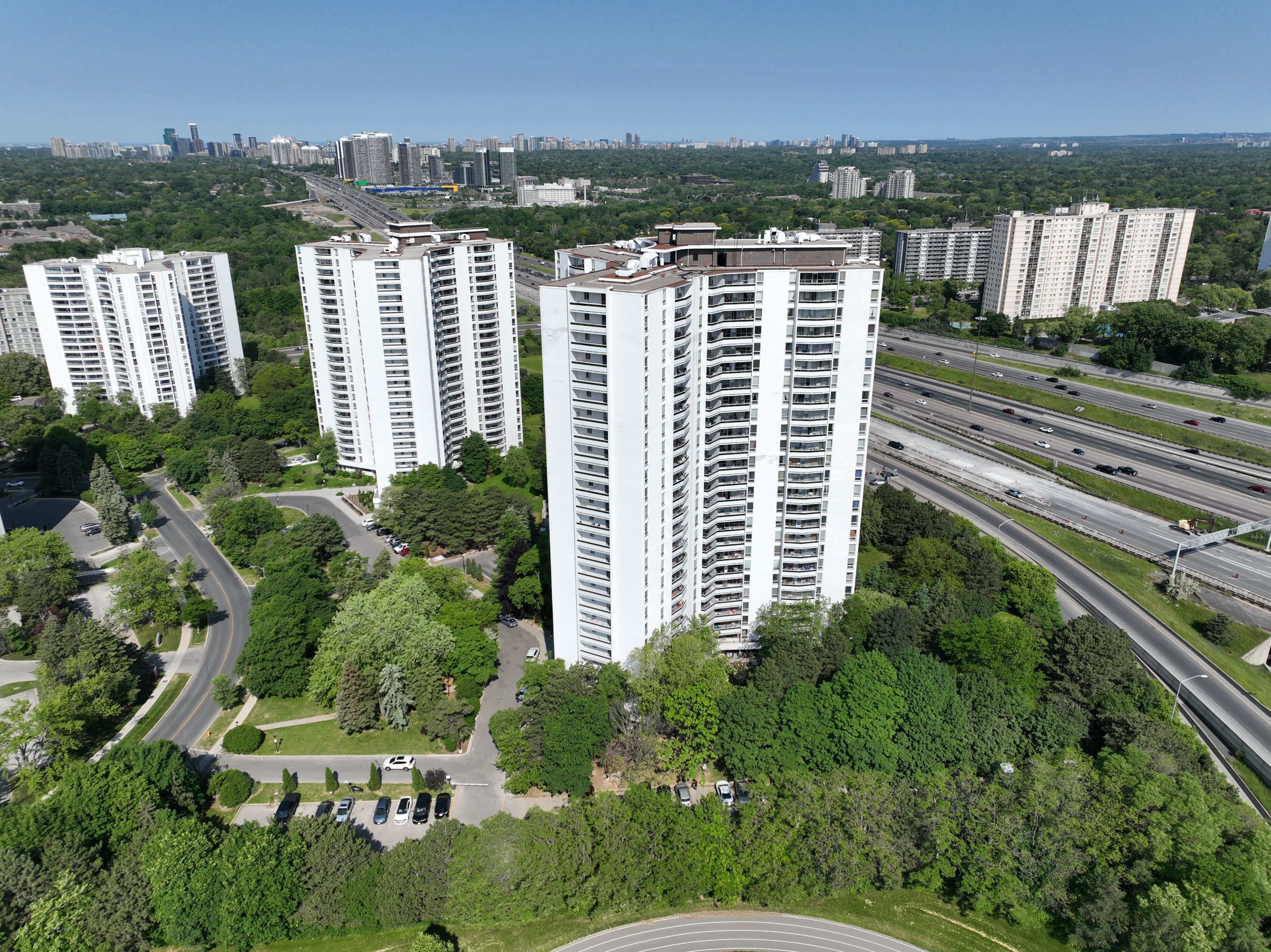 100 Graydon Hall Drive 1205, Toronto, On M3a 3a8