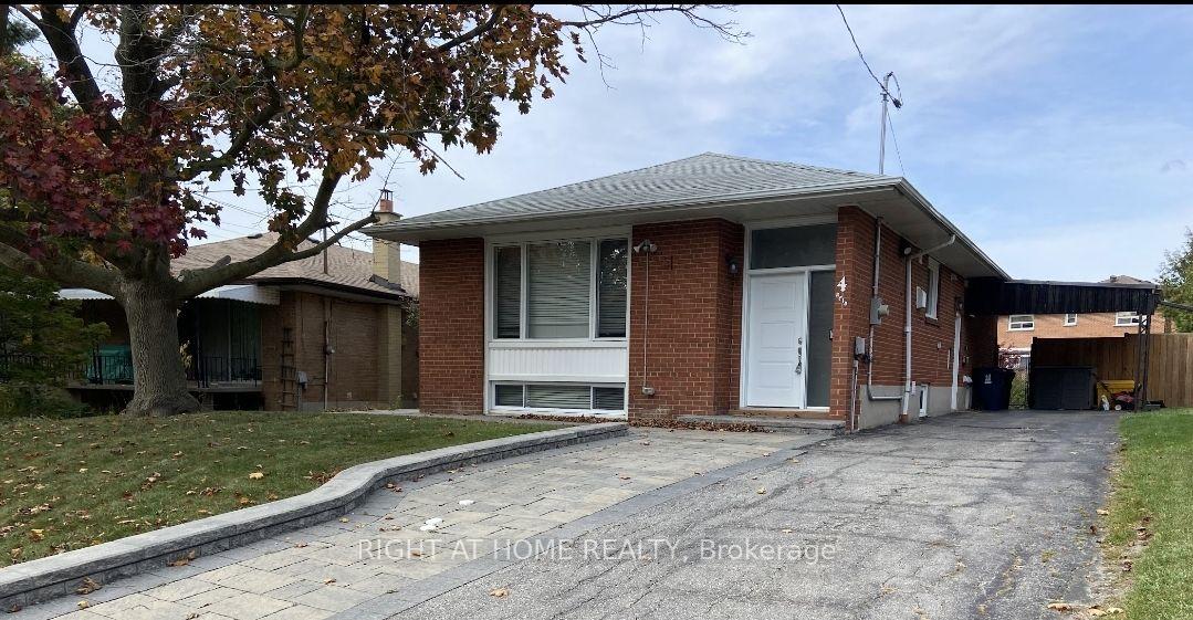 4 Trophy Drive Main Fl, Toronto, On M4a 1l8