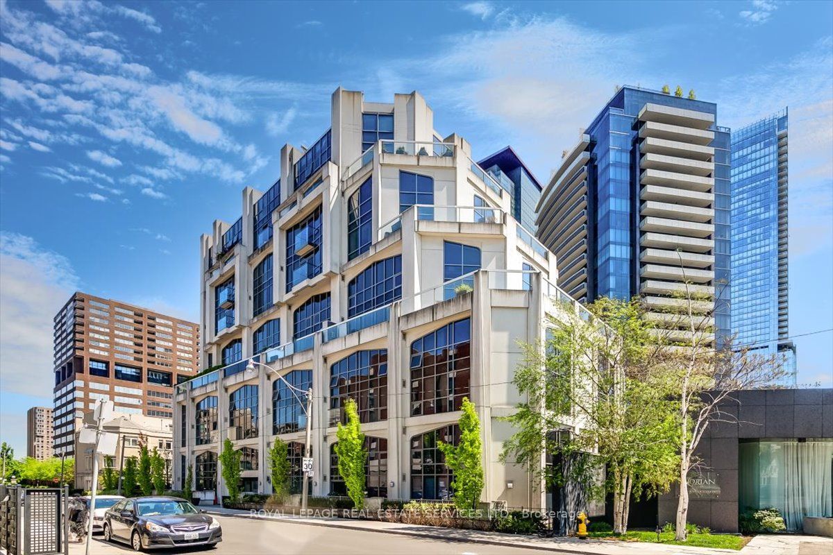 3 Mcalpine Street 108, Toronto, On M5r 3t5