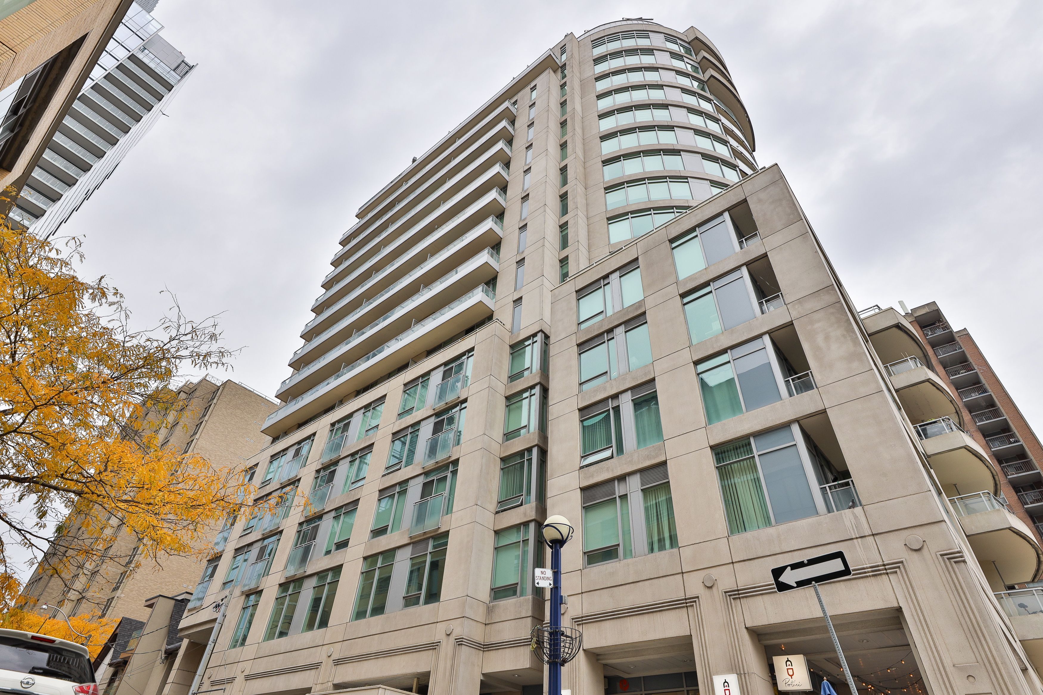 8 Scollard Street Ph 201, Toronto, On M5r 1e9