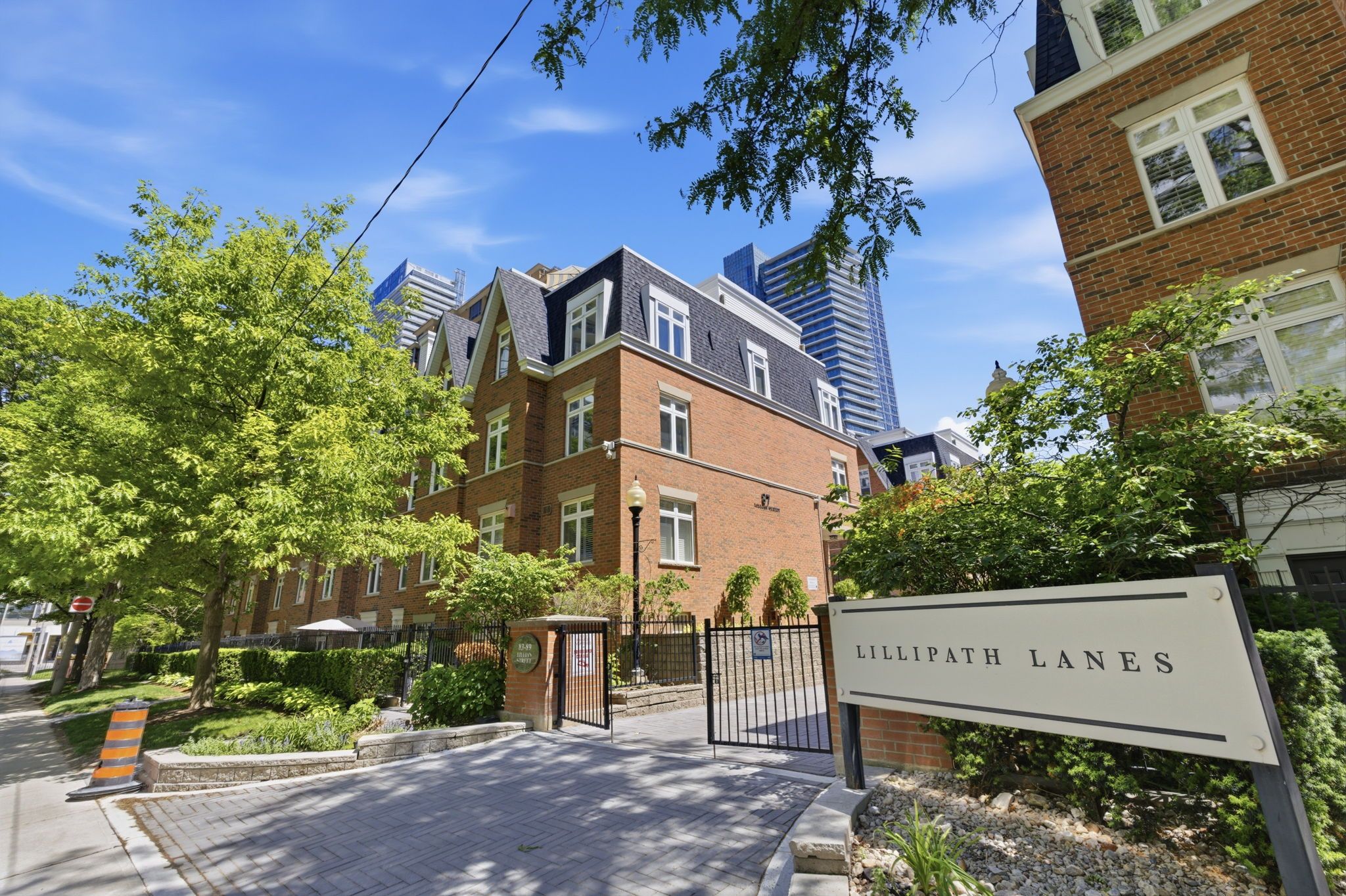 87 Lillian Street 8, Toronto, On M4s 2h7