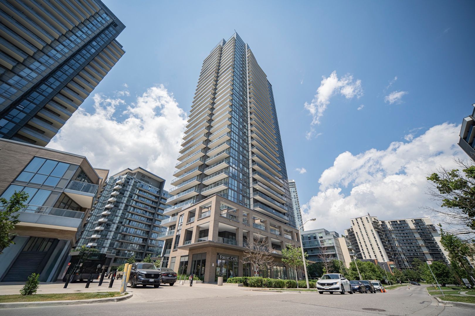 56 Forest Manor Road 1205, Toronto, On M2j 0e5