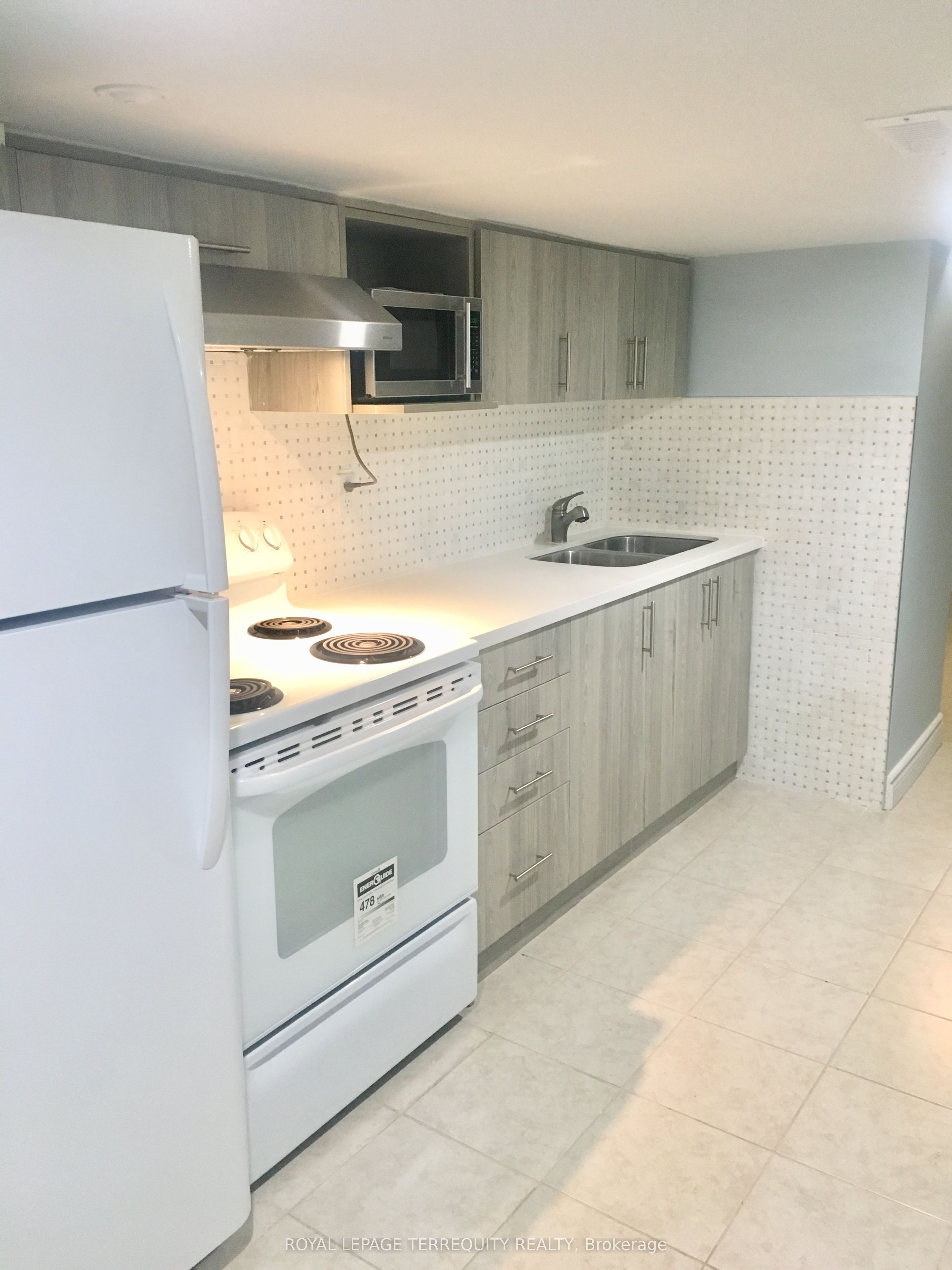 305 Margueretta Street Lower Unit, Toronto, On M6h 3s4