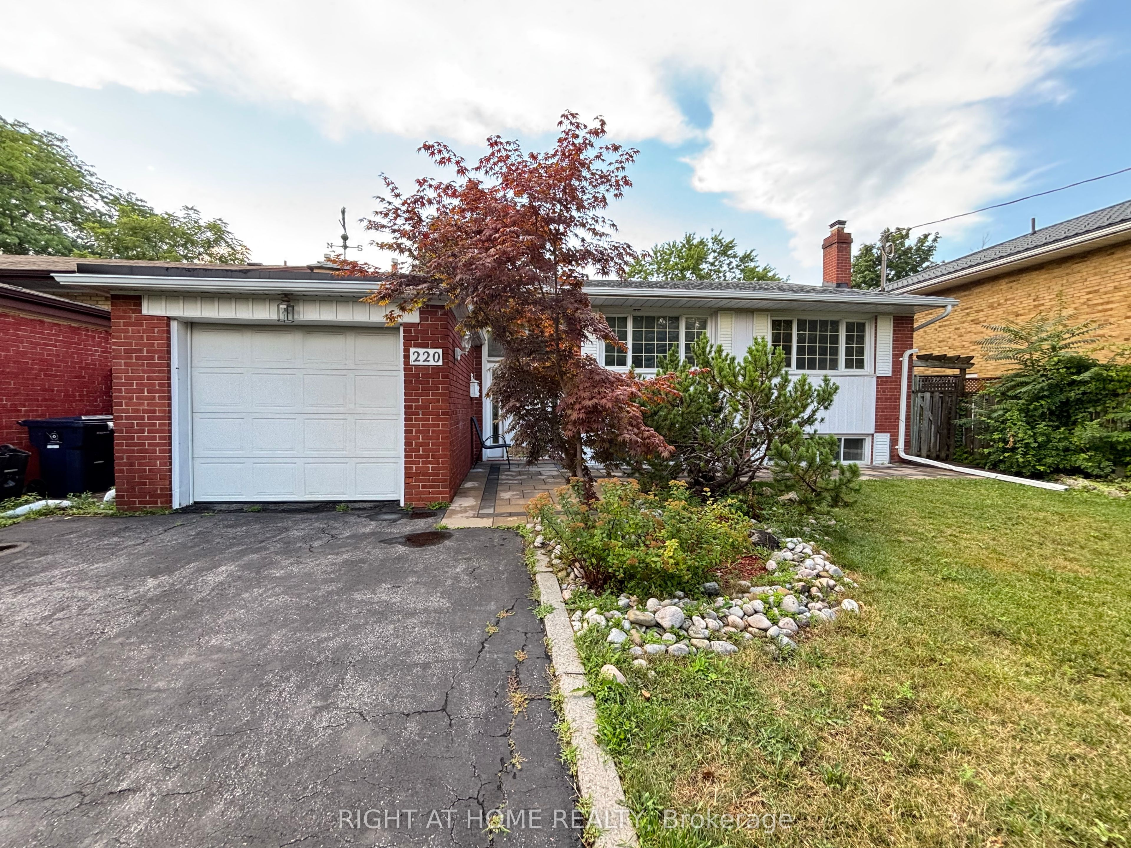 220 Newton Drive, Toronto, On M2m 2p3