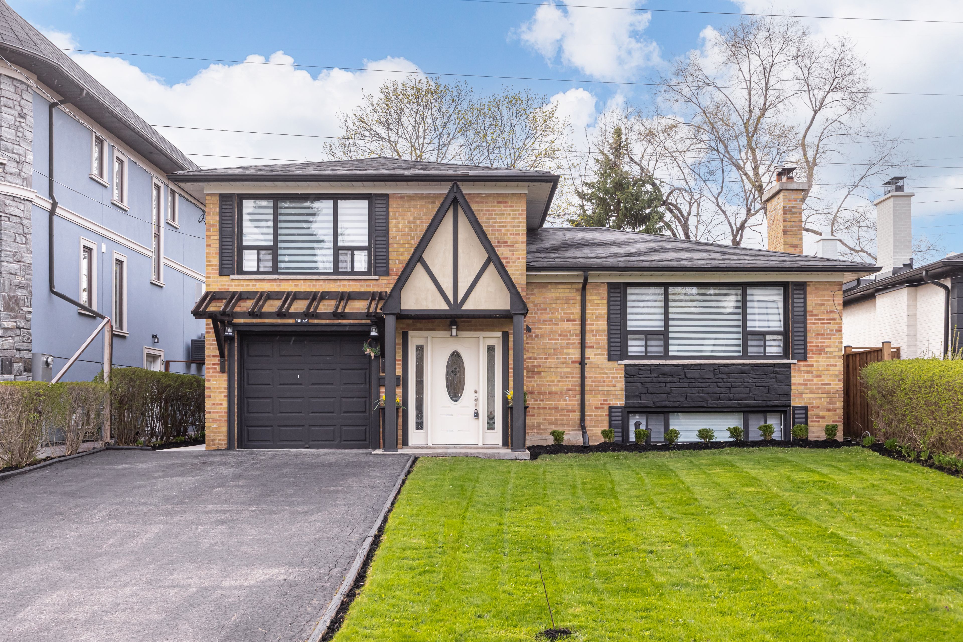 49 Bowerbank Drive, Toronto, On M2m 1z9