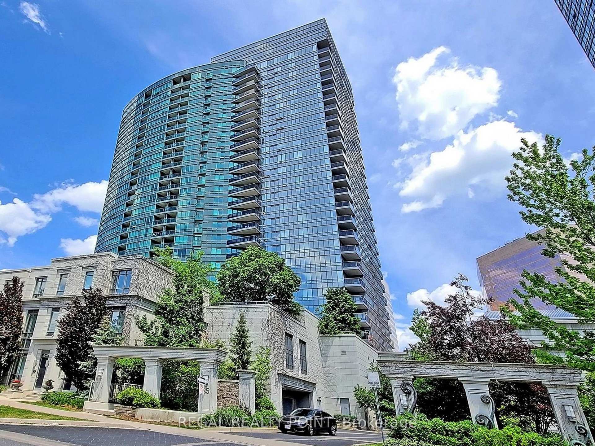 25 Greenview Avenue 2118, Toronto, On M2m 1r2