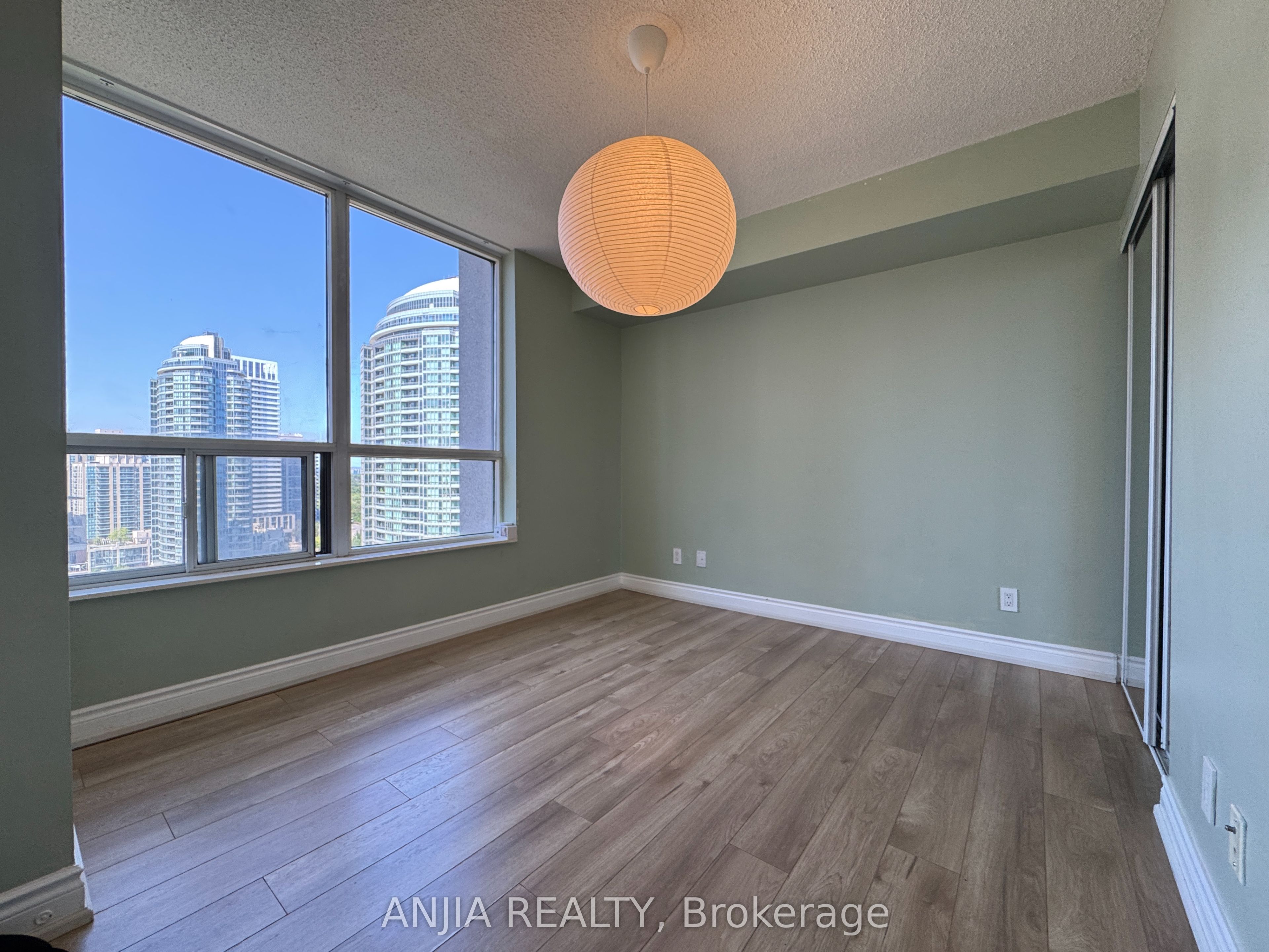 10 Northtown Way 1811, Toronto, On M2n 7l4