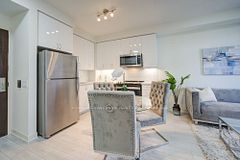 4955 Yonge Street 818, Toronto, On M2n 0l8