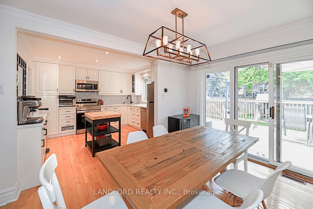 88 Carmichael Avenue, Toronto, On M5m 2w9