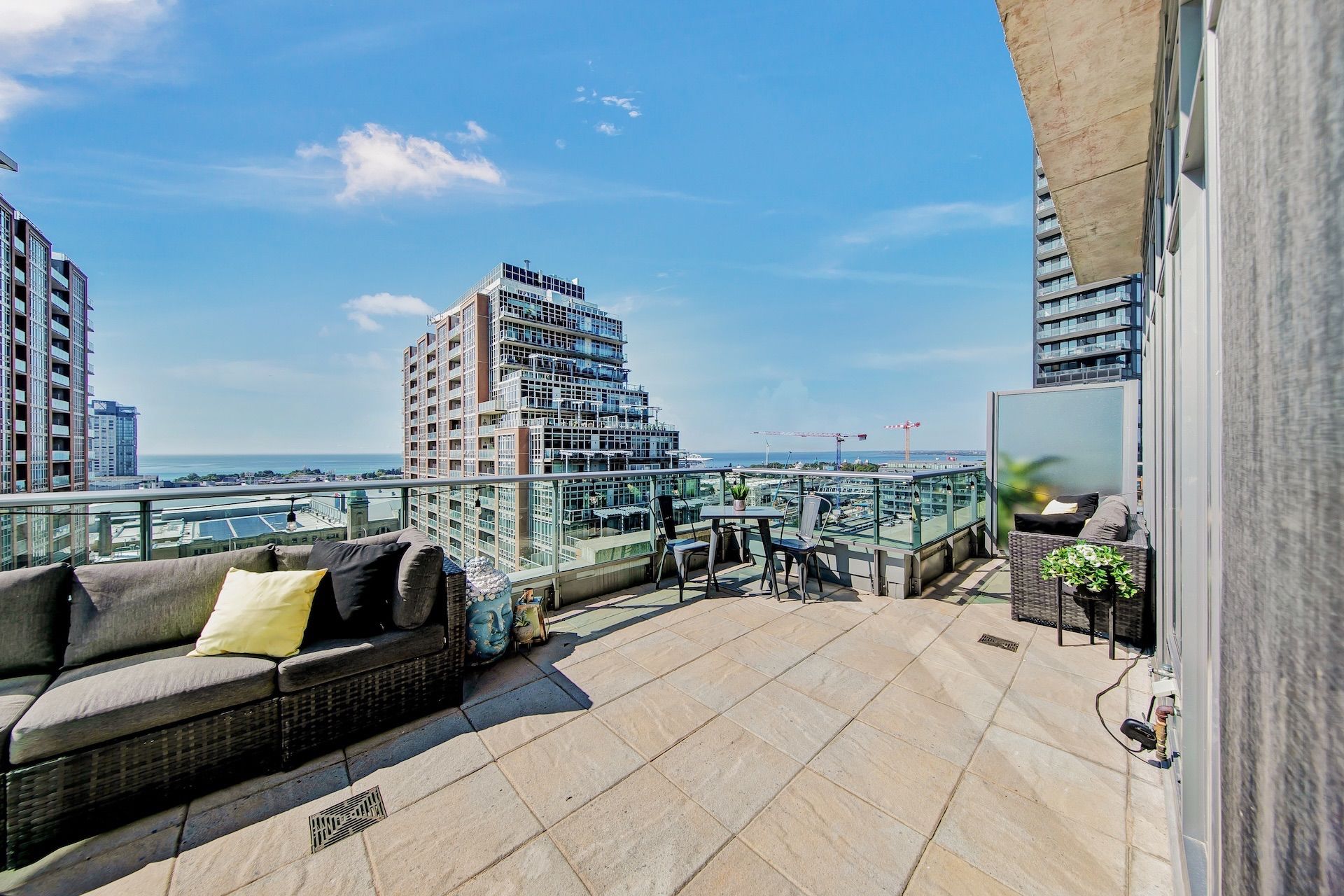 69 Lynn Williams Street Ph03, Toronto, On M6k 3r7
