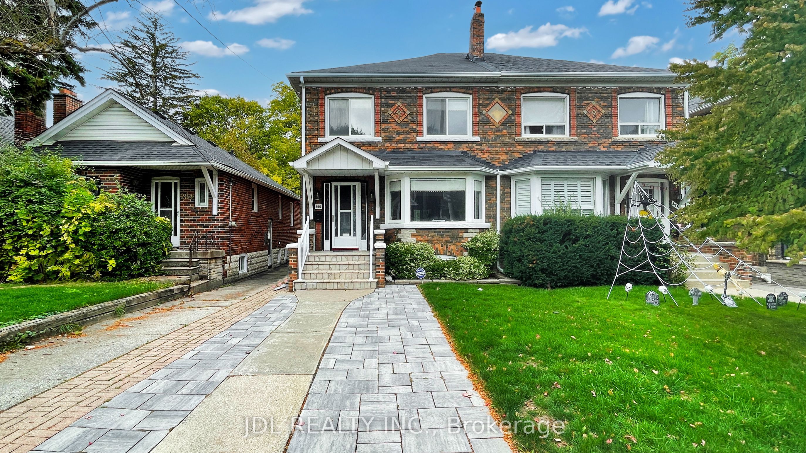 280 Fairlawn Avenue, Toronto, On M5m 1t1