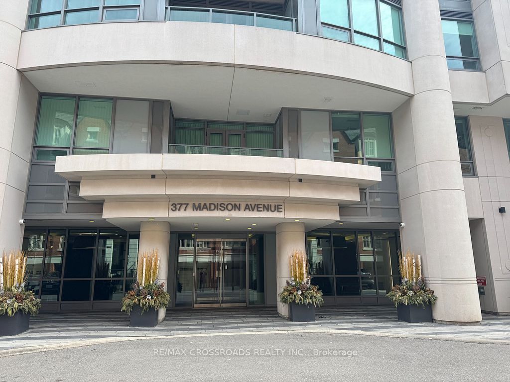 377 Madison Avenue 510, Toronto, On M4v 3e1
