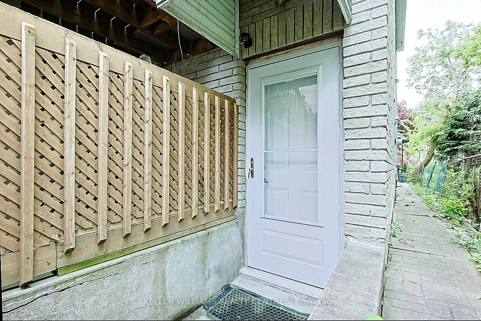 61 Fairchild Avenue Bsmt, Toronto, On M2m 1t8