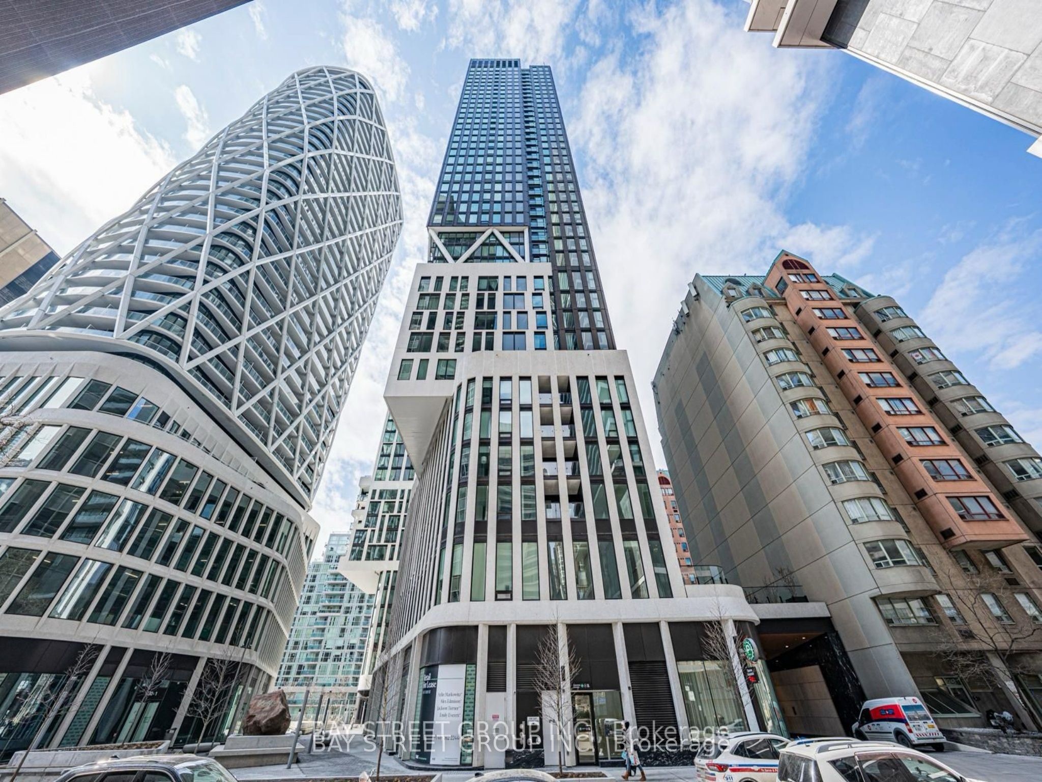 238 Simcoe Street 1904, Toronto, On M5t 1t4