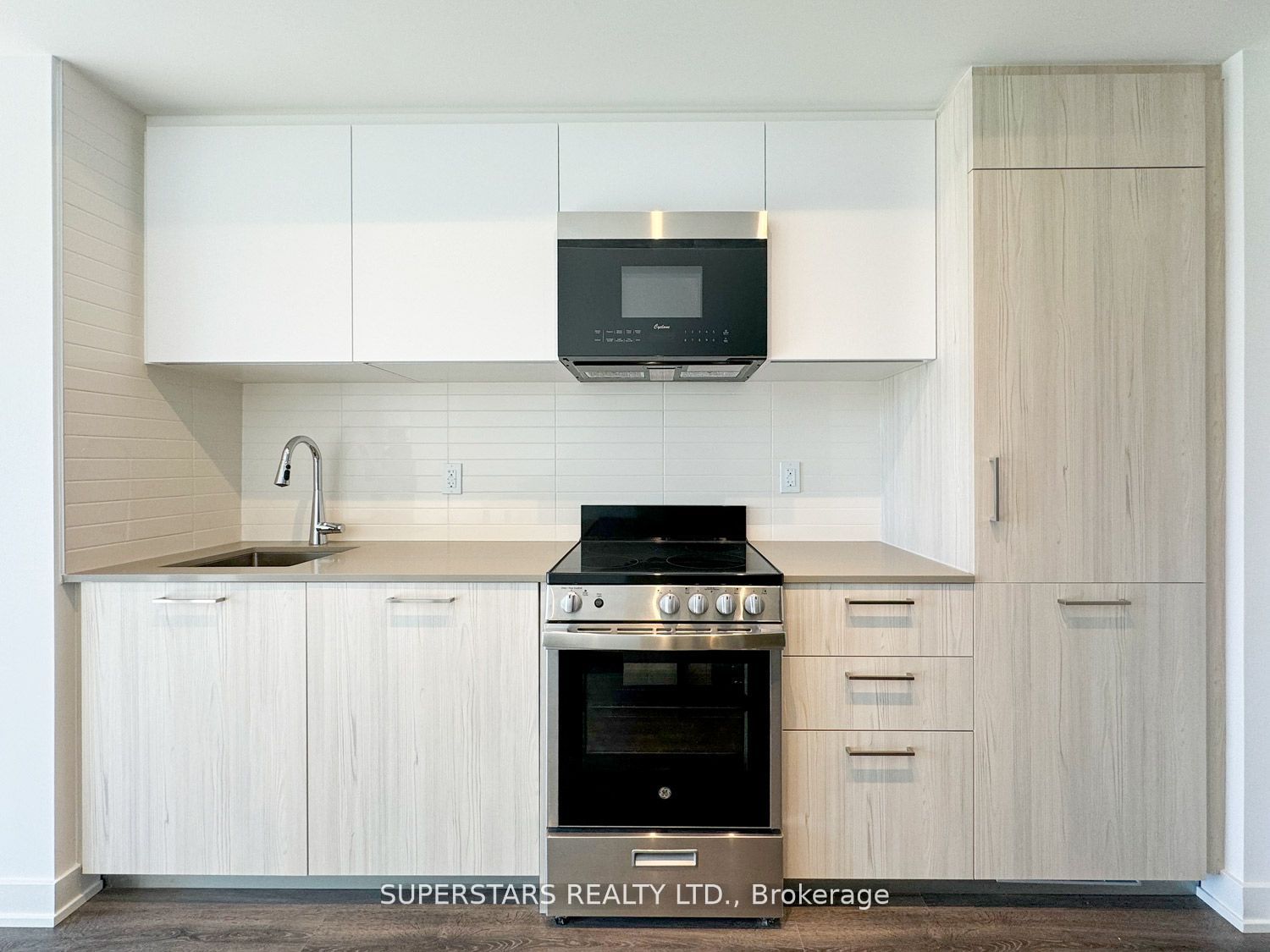 65 Mutual Street 1002, Toronto, On M5b 0e5
