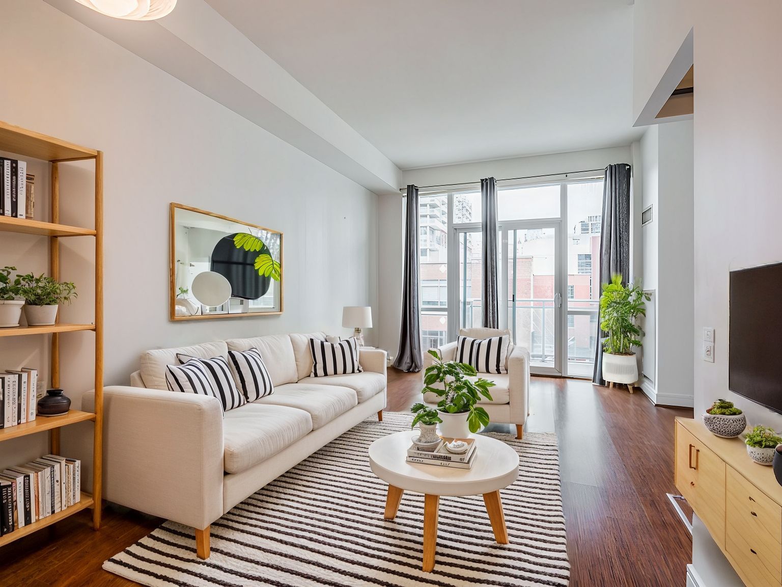 116 George Street N401, Toronto, On M5a 2m5