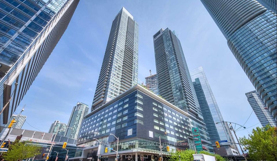 55 Bremner Boulevard 2310, Toronto, On M5j 0a6