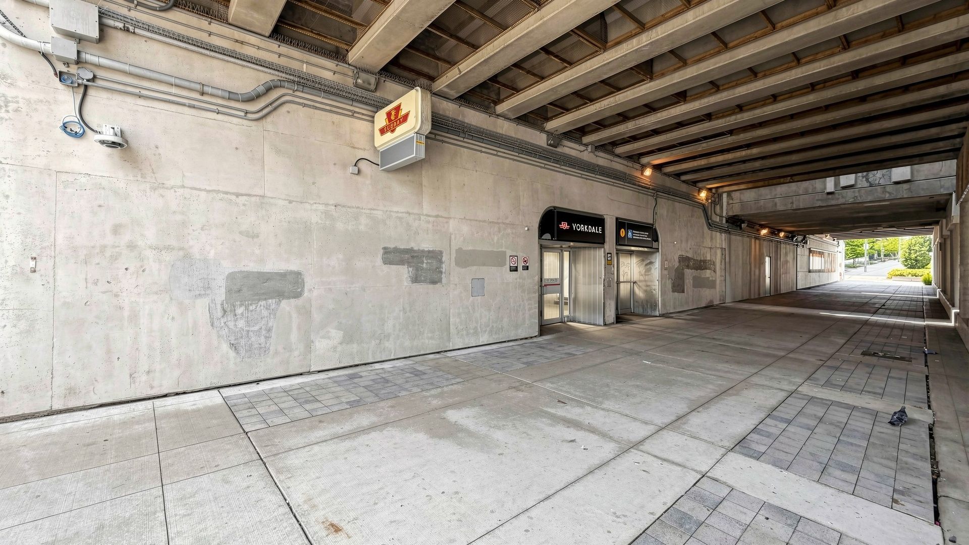 88 Turtle Island Road 5, Toronto, On M6a 0e4