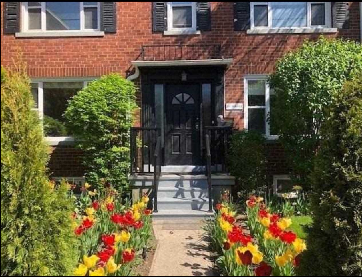 274 Rumsey Road Side, Toronto, On M4g 1r2