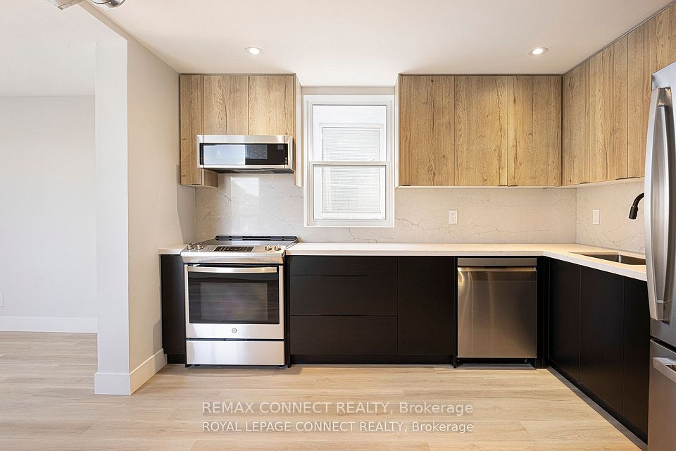 1146 College Street 3, Toronto, On M6h 1b6