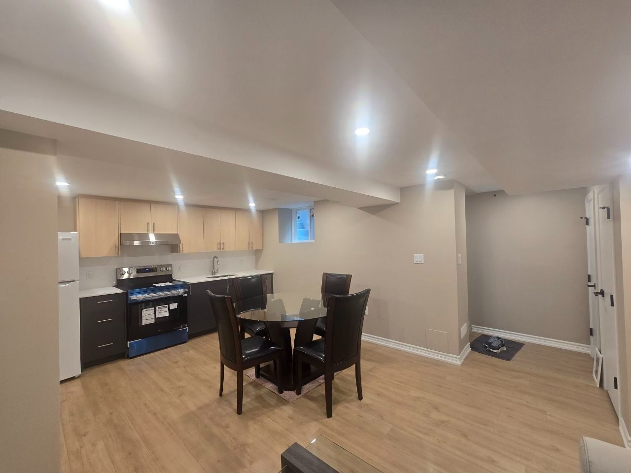 244 Burbank Drive Bsmt, Toronto, On M2k 1p8