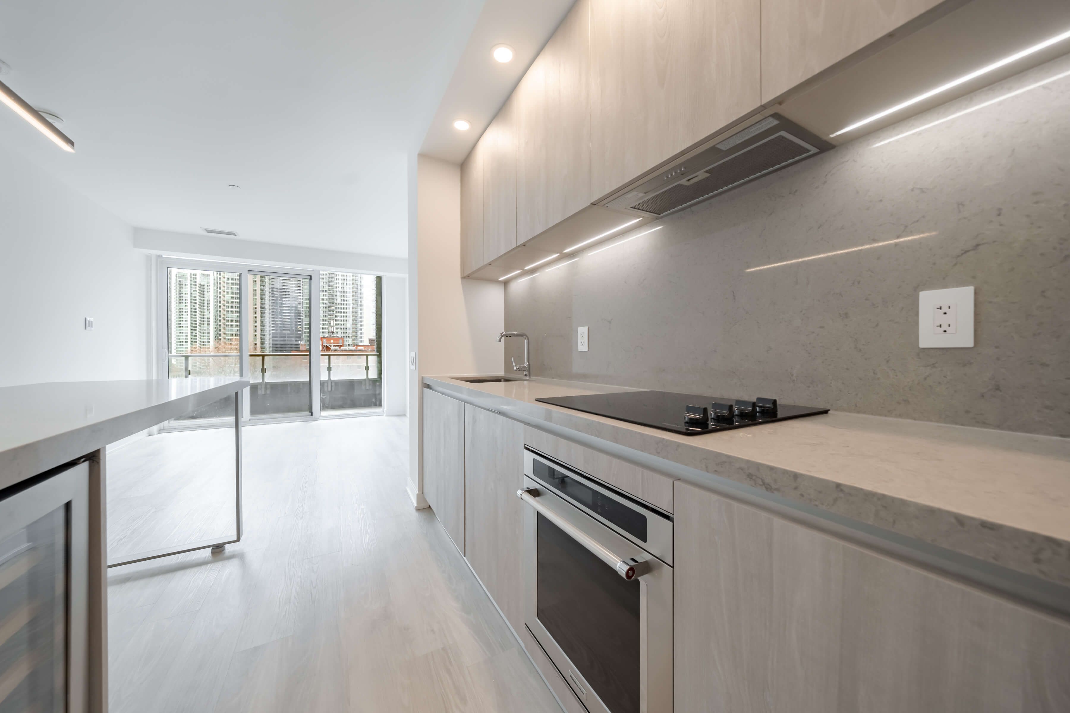 57 Spadina Avenue 1109, Toronto, On M5v 0t9