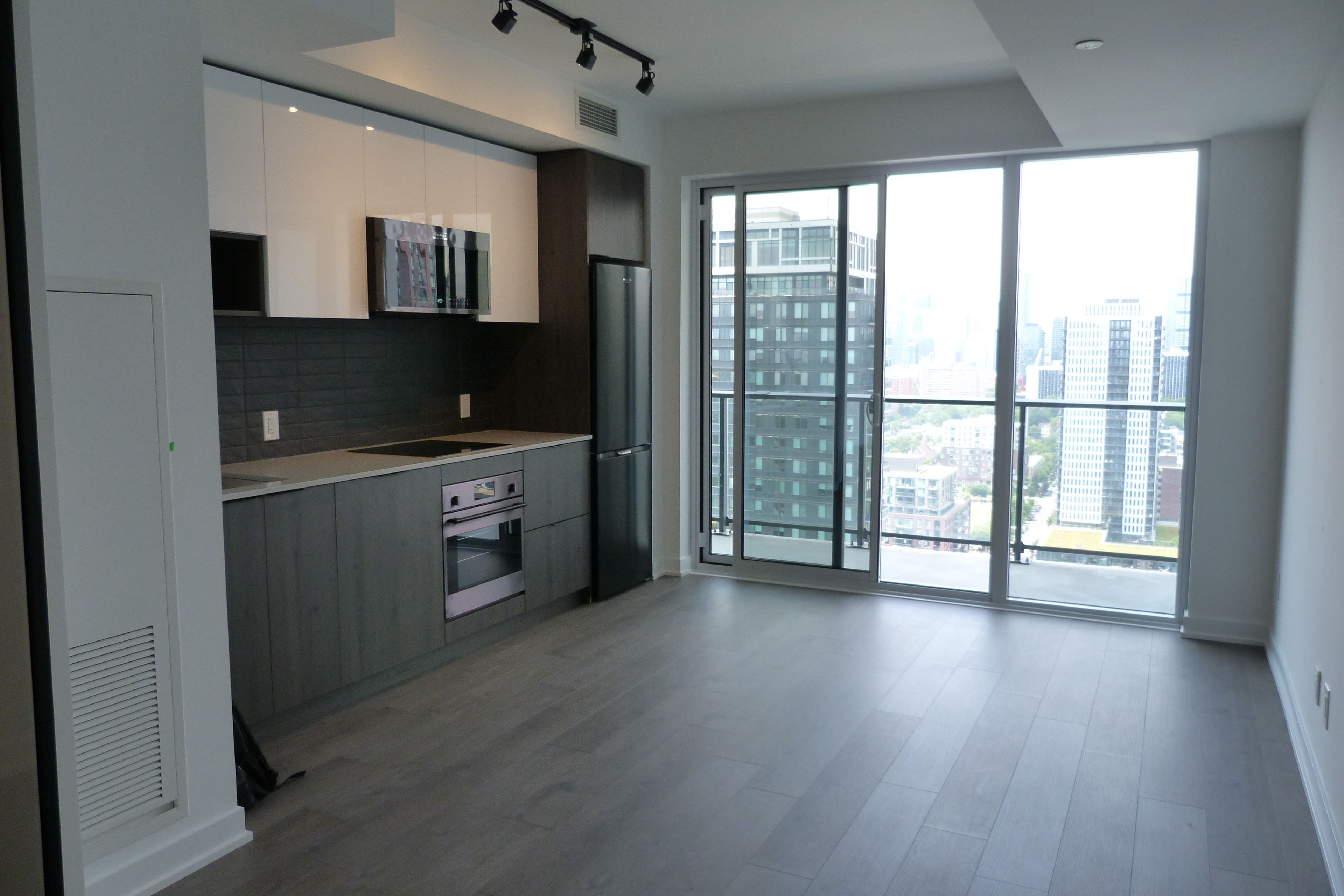 5 Defries Street 2707, Toronto, On M5a 0w7