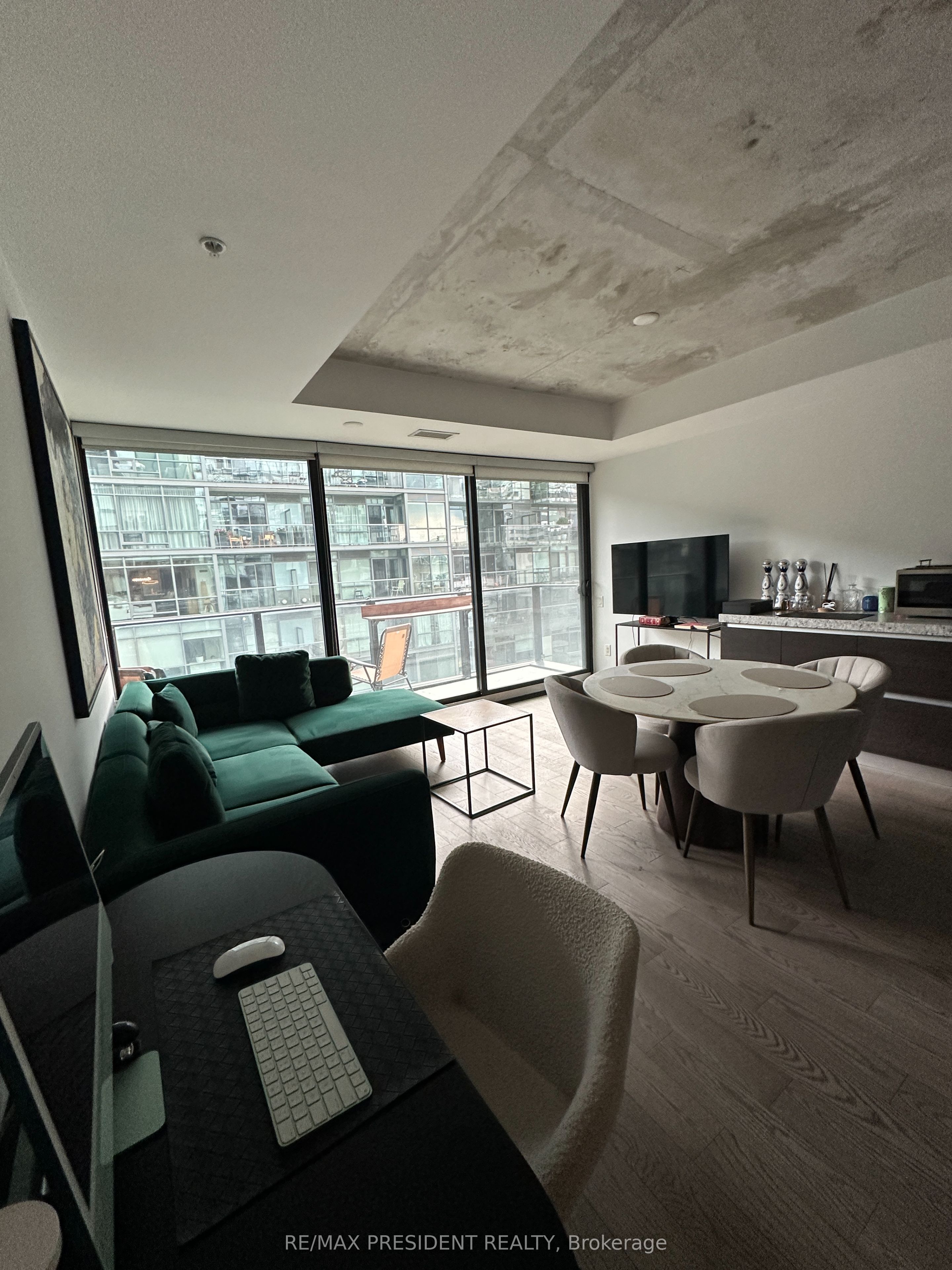 38 Stewart Street 703, Toronto, On M5h 0h1
