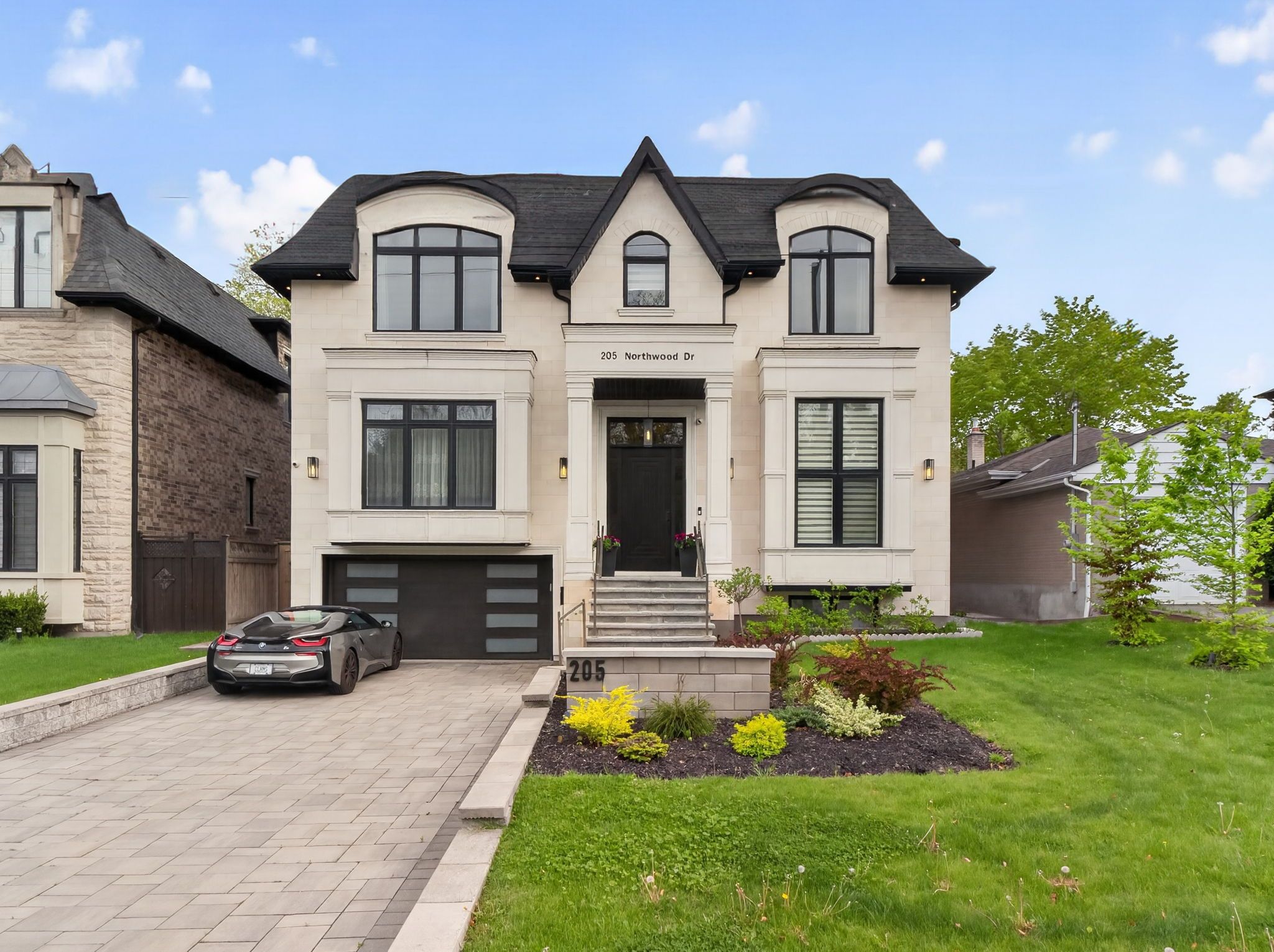 205 Northwood Drive, Toronto, On M2m 2k5