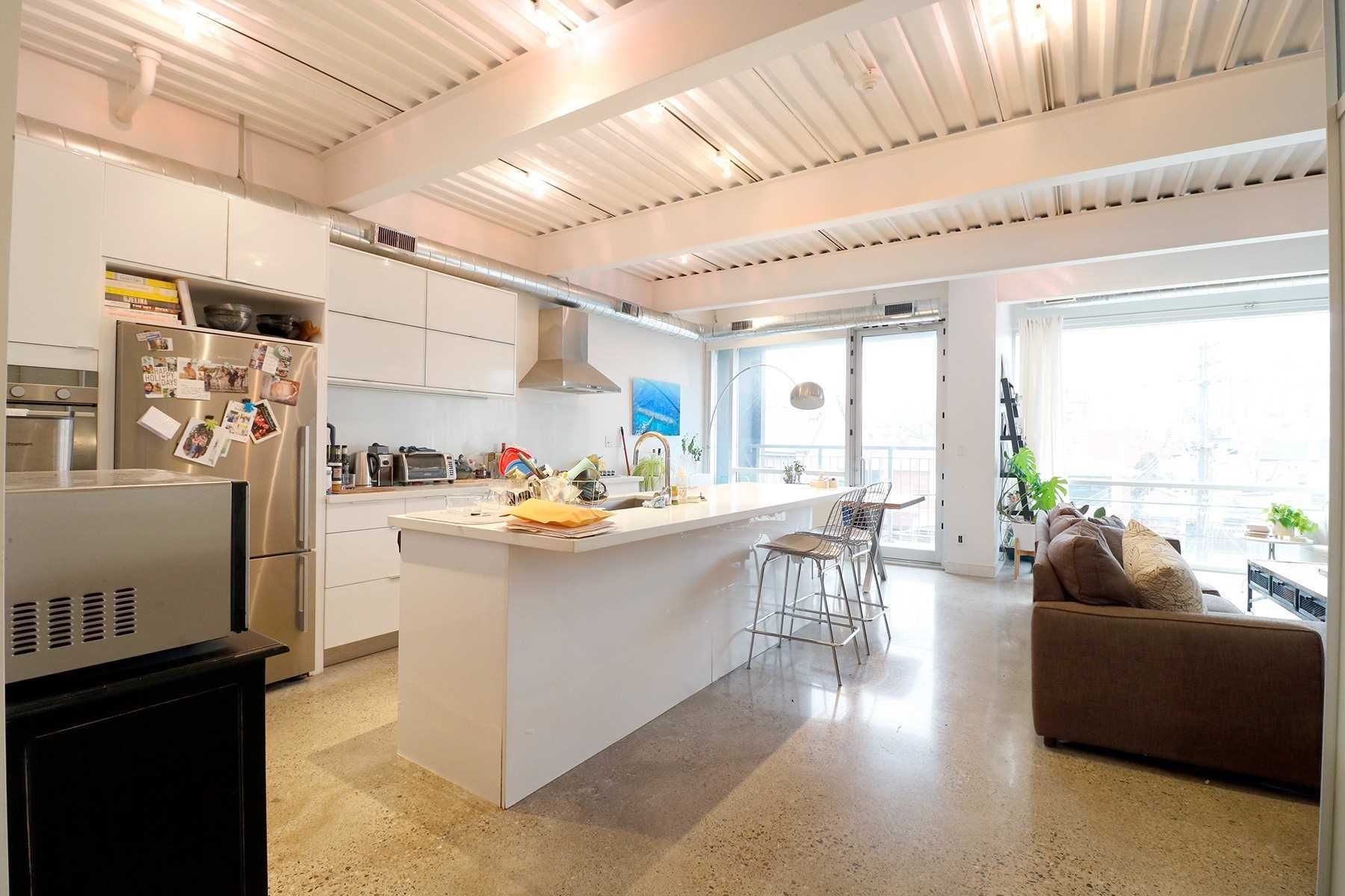 214 Bathurst Street Ph3a, Toronto, On M5t 2r9