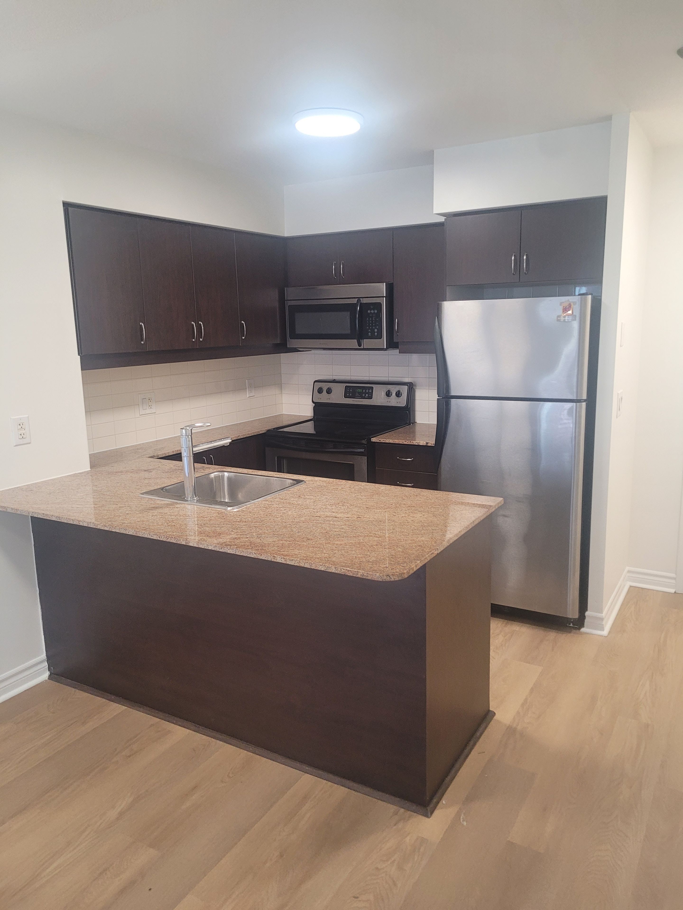 27 Rean Drive 606, Toronto, On M2k 0a6