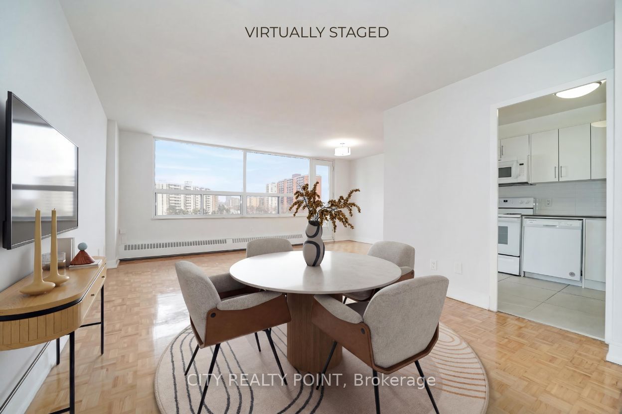 6200 Bathurst Street 410, Toronto, On M2r 2a3