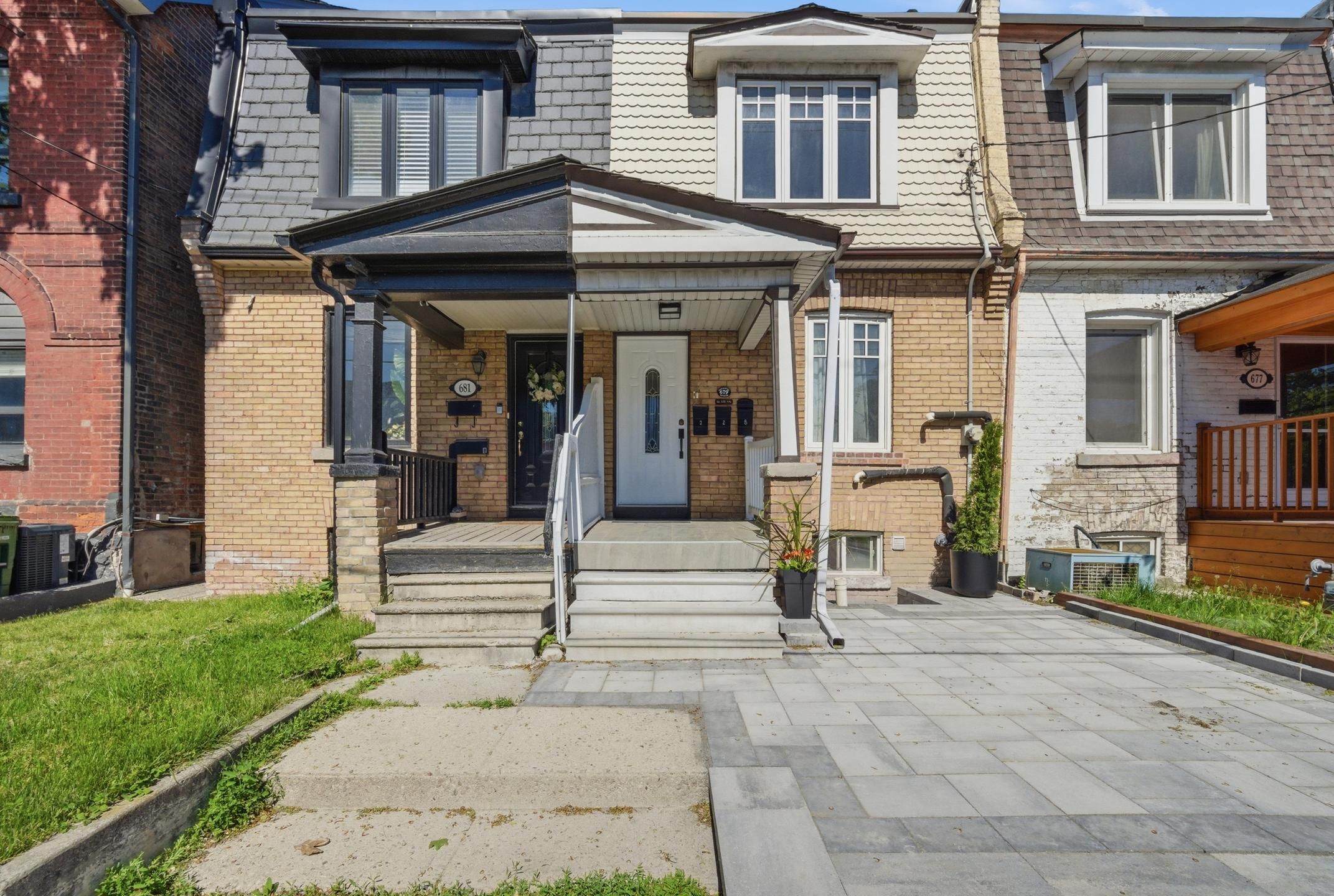679 Ossington Avenue, Toronto, On M6g 3t6
