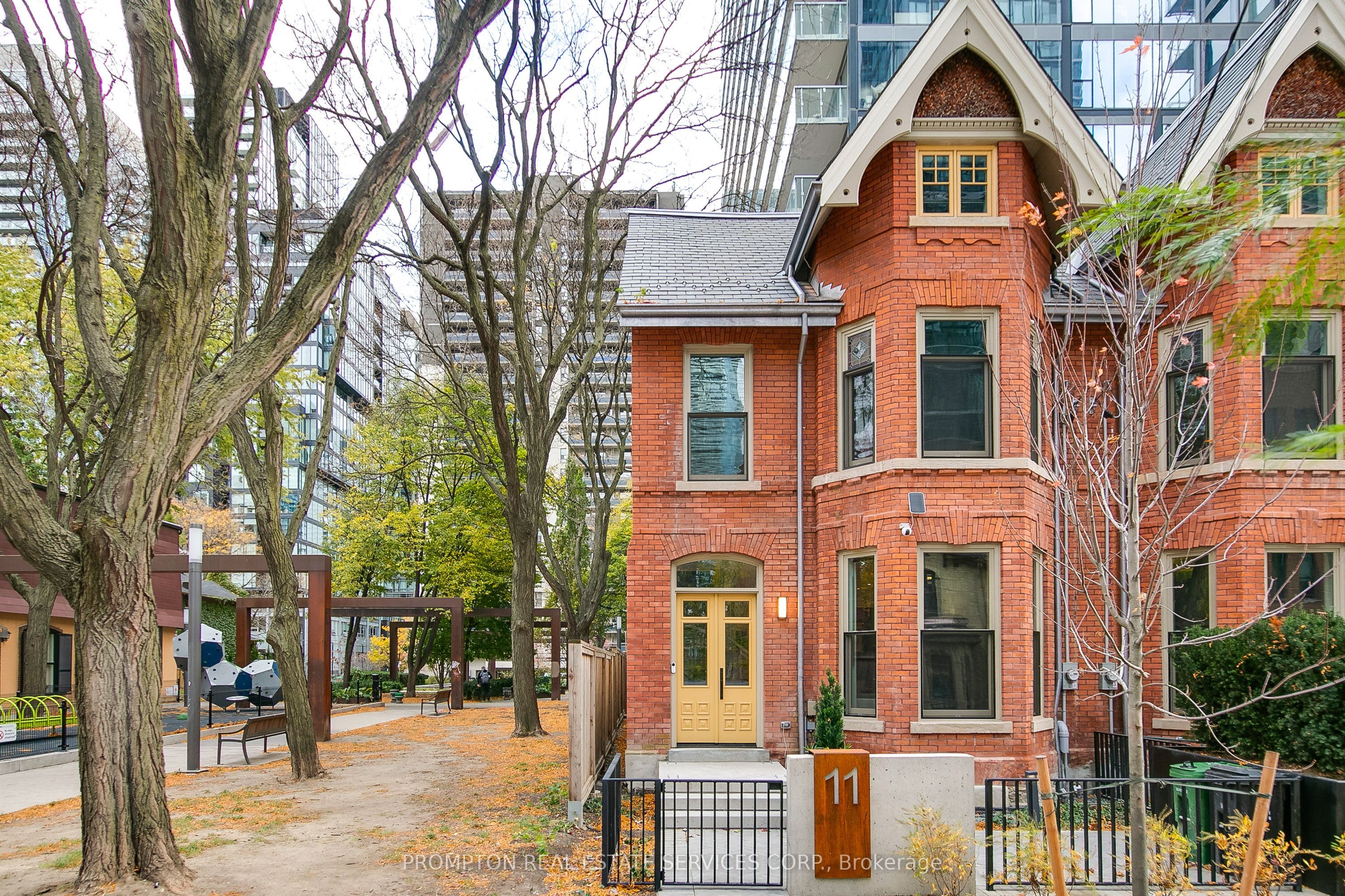 11 Gloucester Street, Toronto, On M4y 1l8