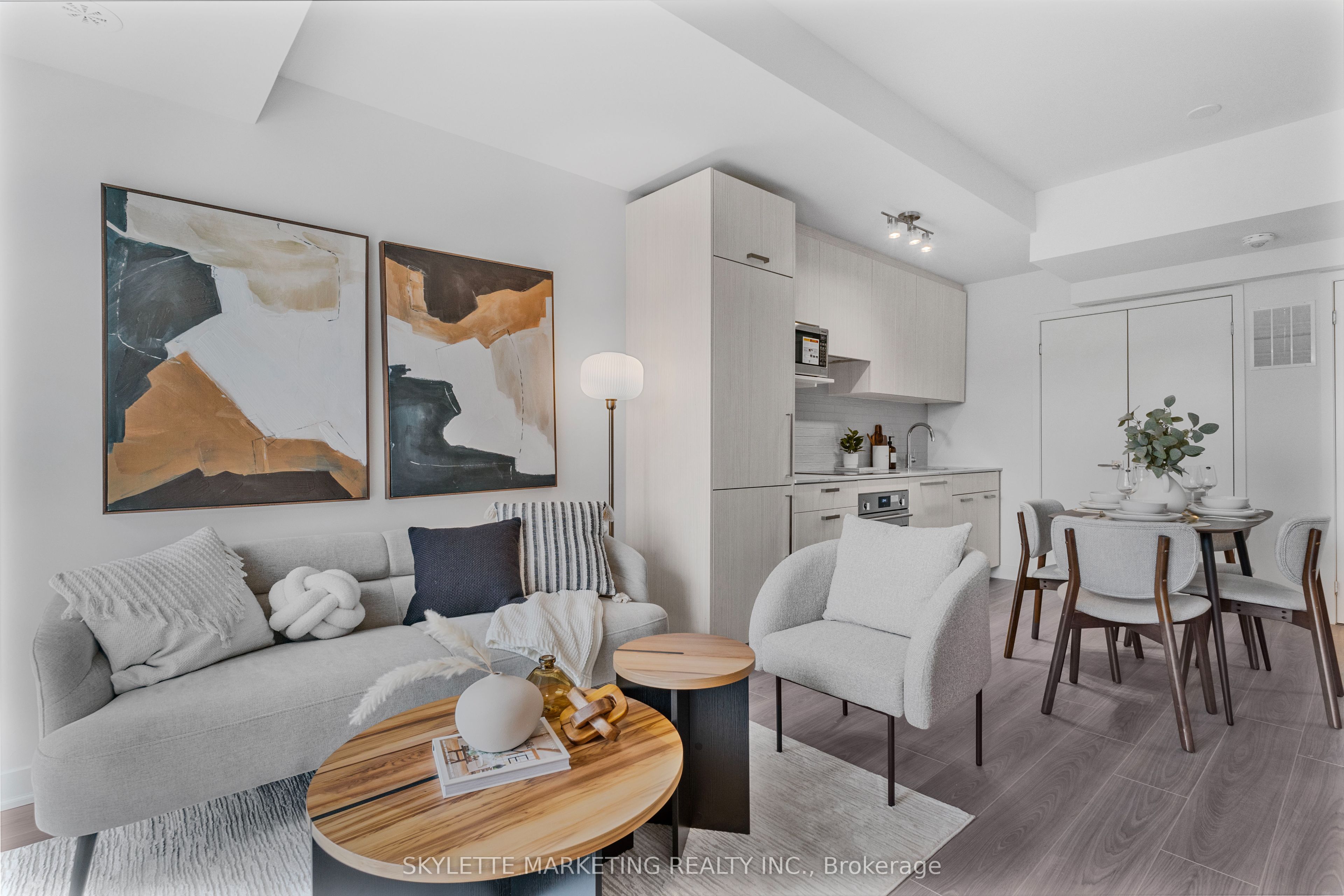75 Curlew Drive 13, Toronto, On M3a 0b1
