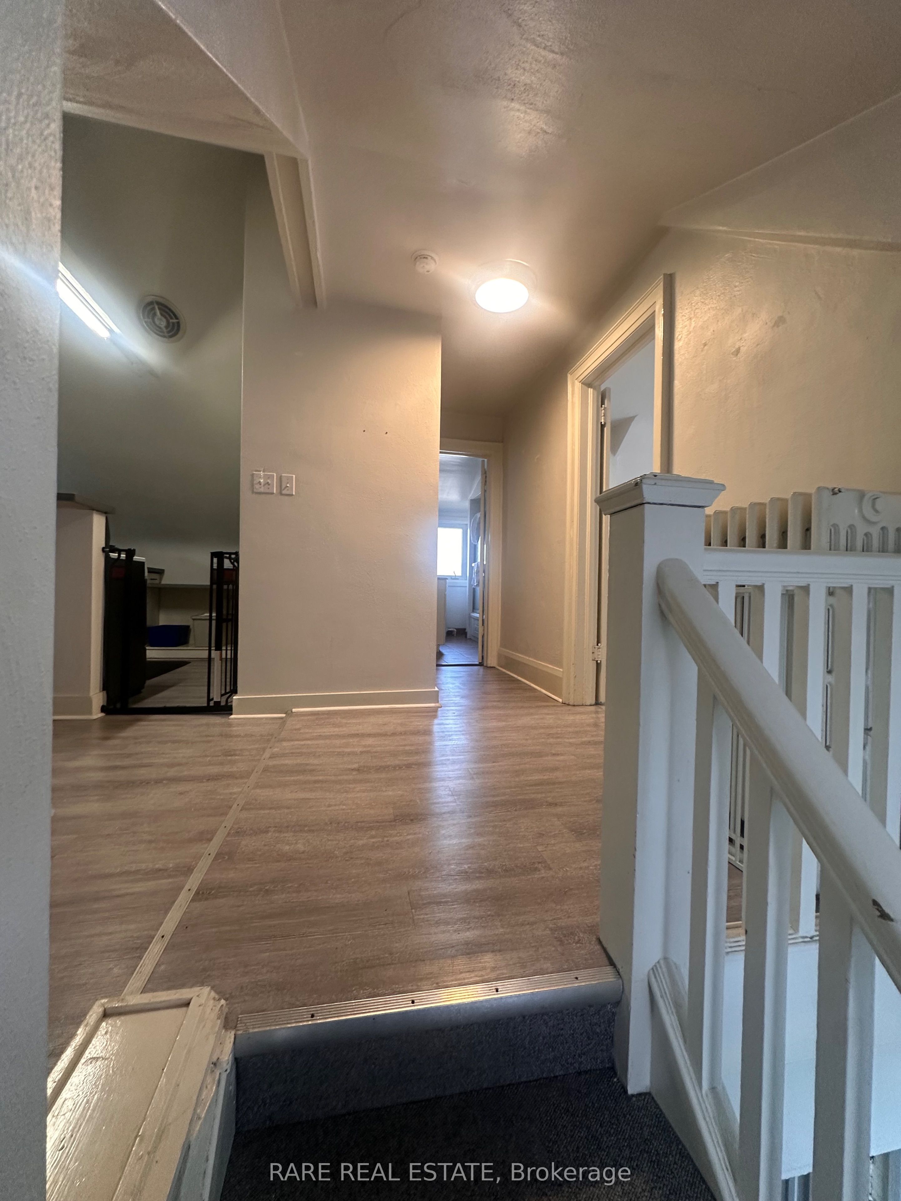 737 Avenue Road 3, Toronto, On M5p 2j9
