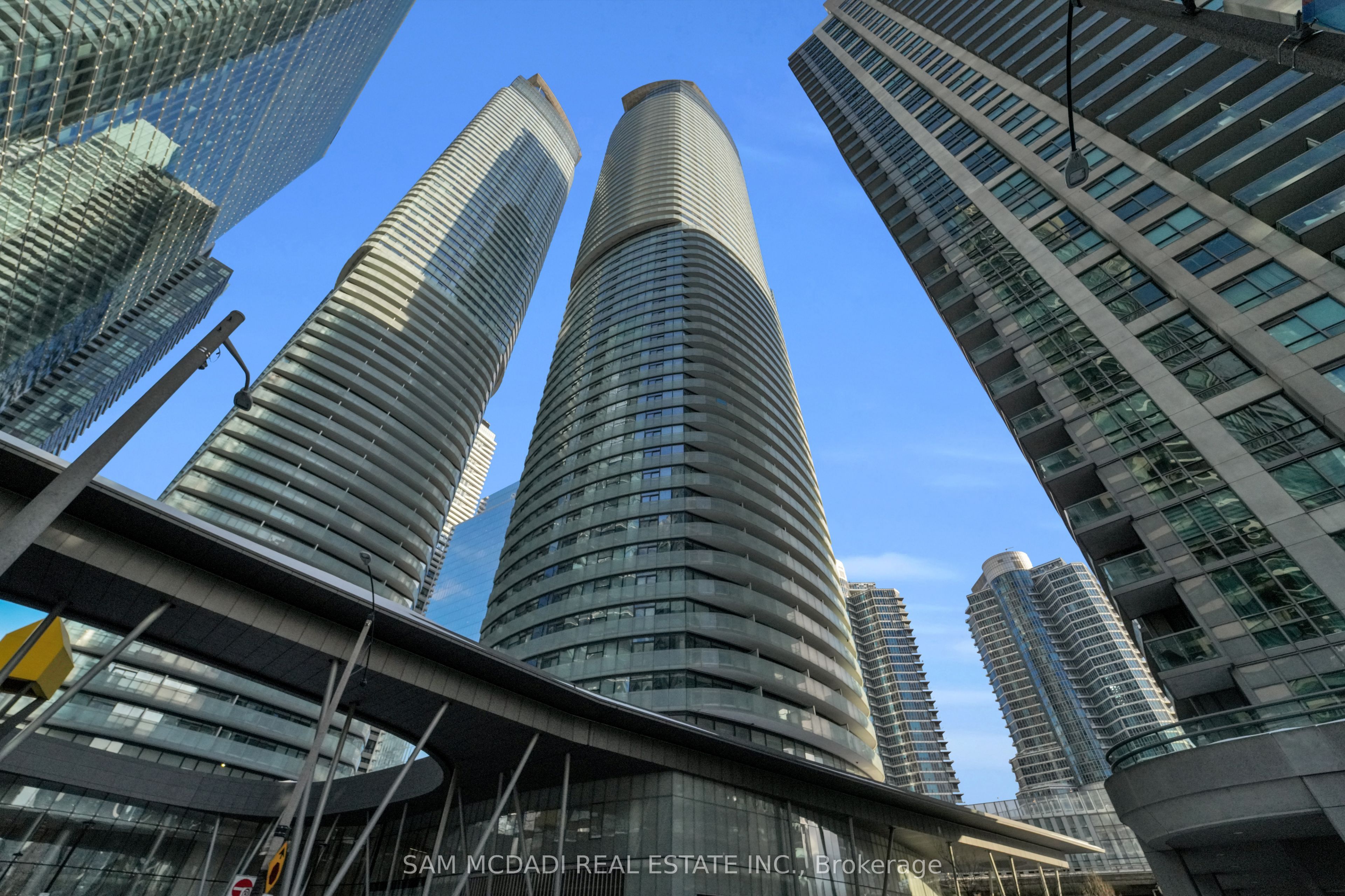 12 York Street 2307, Toronto, On M5j 0a9