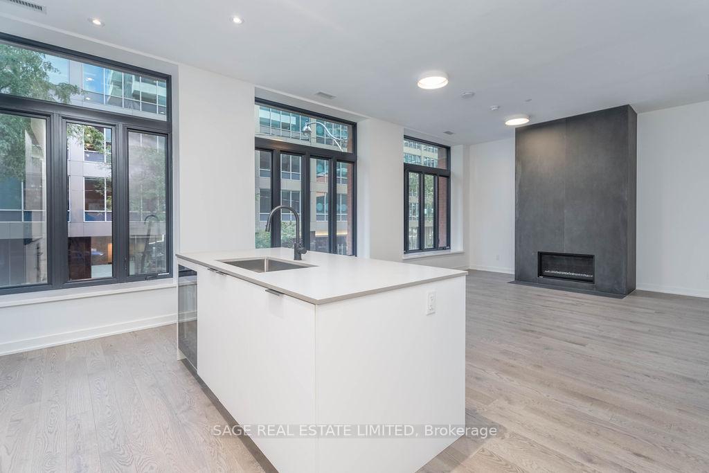 22 Lombard Street 205, Toronto, On M5c 1m1