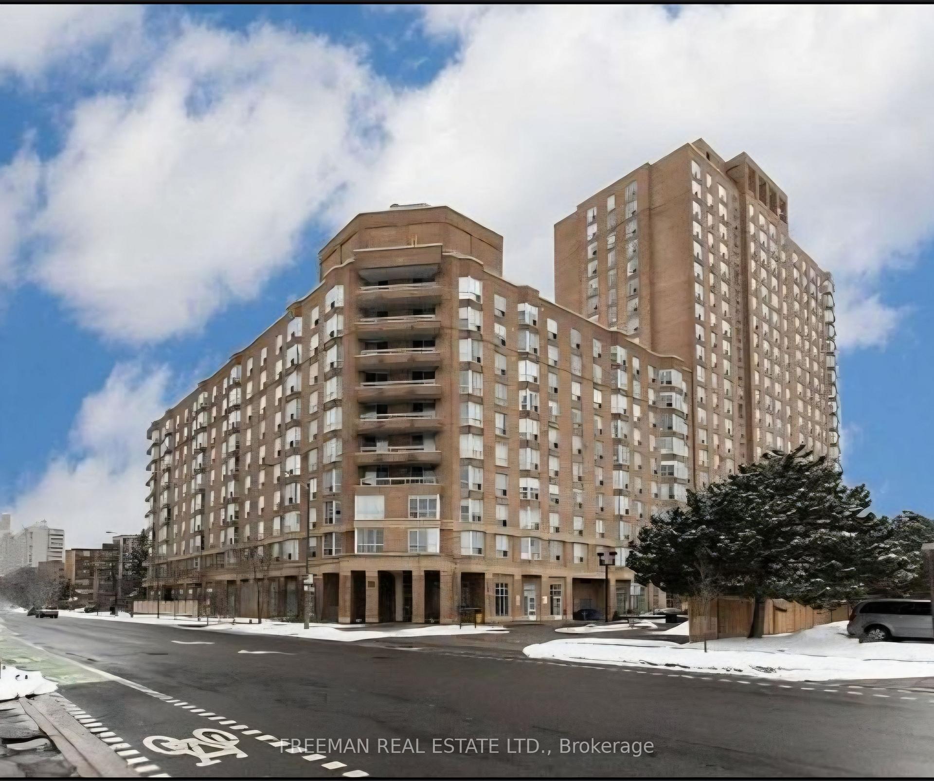 11 Thorncliffe Park Drive 910, Toronto, On M4h 1p3