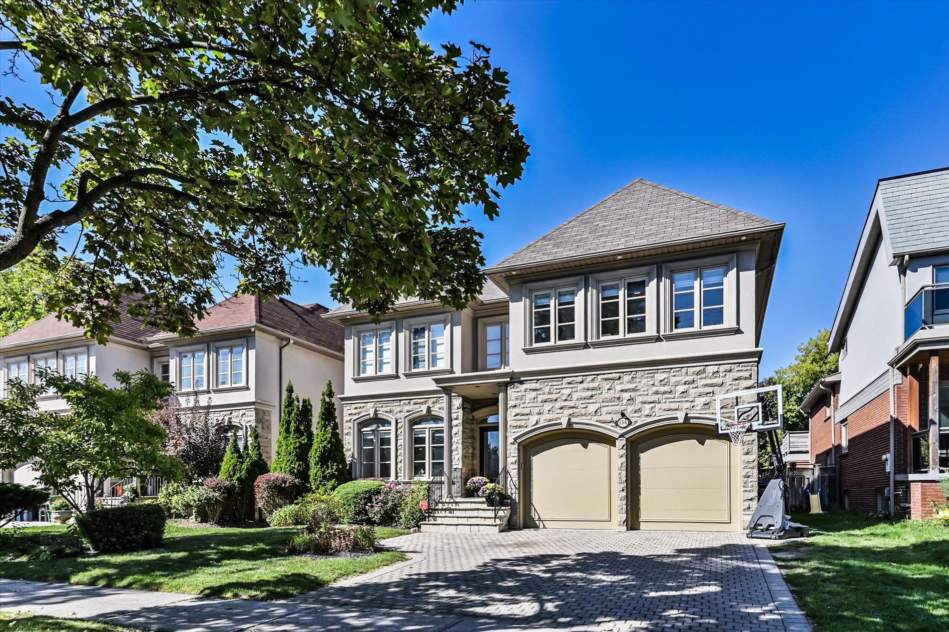 154 Charlton Boulevard, Toronto, On M2r 2j1
